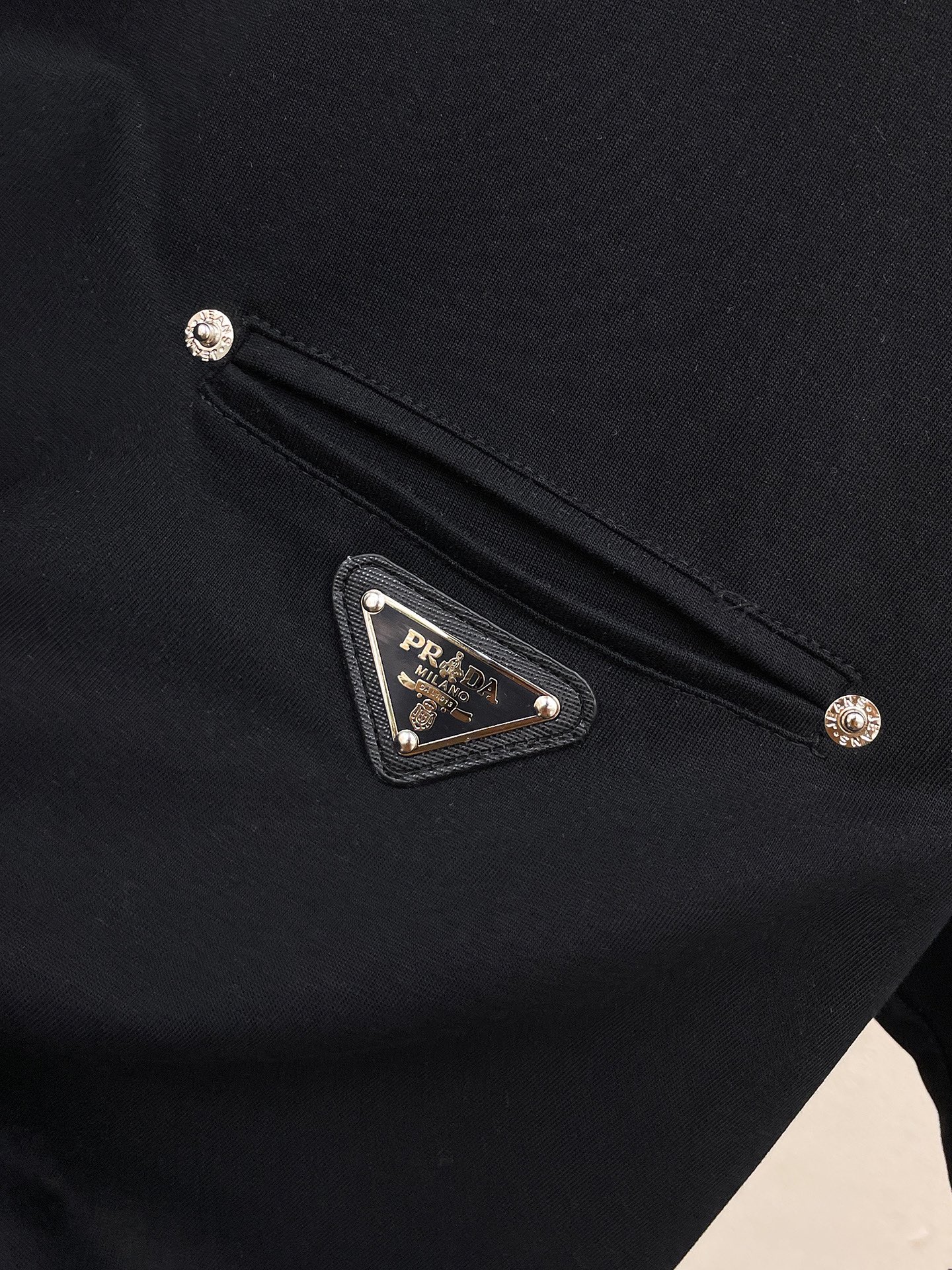 お買い得豊富な prada カットソー偽物 短袖 ゆったり 純綿 トップス プリント 柔らかい シンプル ブラック_4