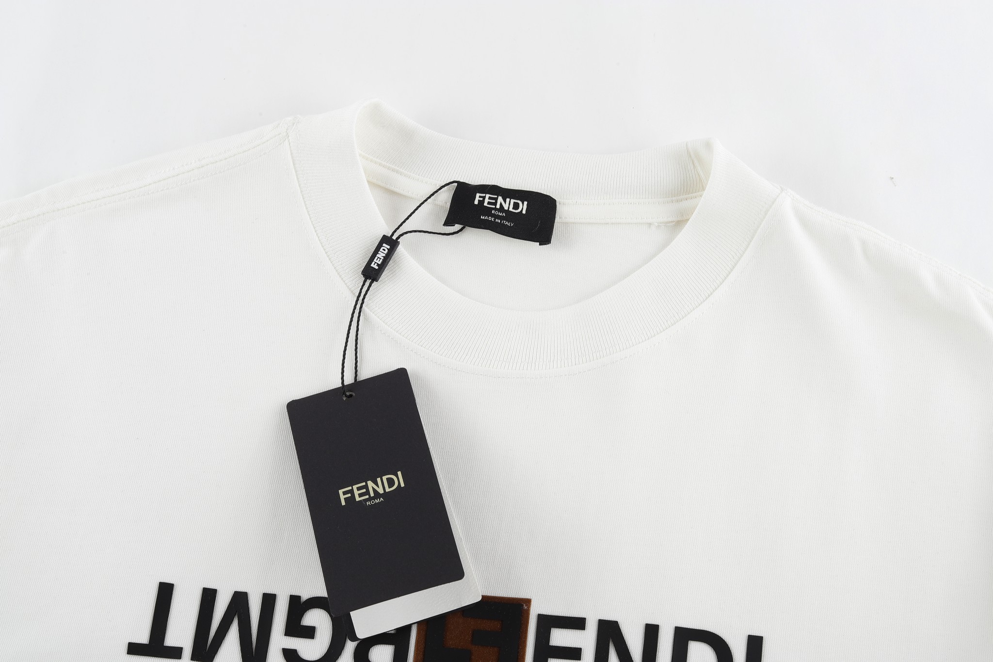 爆買い品質保証 fendi t シャツ アウトレットコピー 純綿 柔らかい カジュアル トップス シンプル ホワイト_2