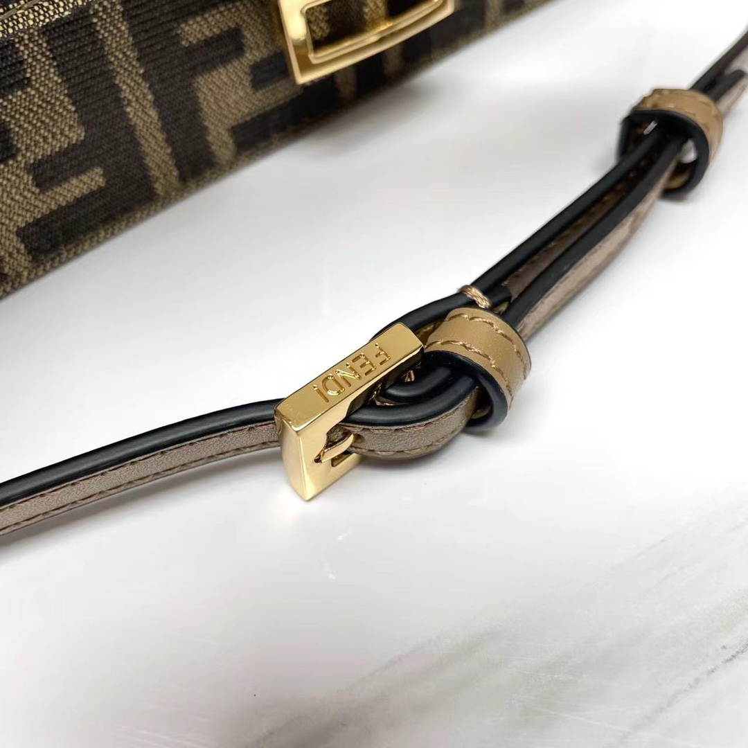 高級感に溢れ fendi バッグ コーデ偽物 肩掛けバッグ 調整可 牛革 通勤 レディース シンプル 花柄 ブラウン_7
