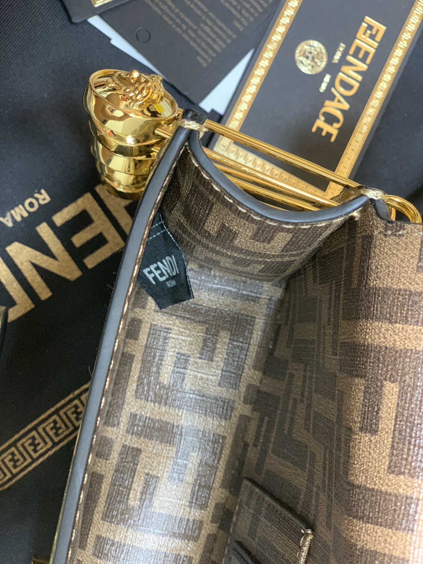 お得100%新品 フェンディ 使いやすい バッグ激安通販 持ちバッグ 優雅 レディース ミニバッグ ブラウン_8