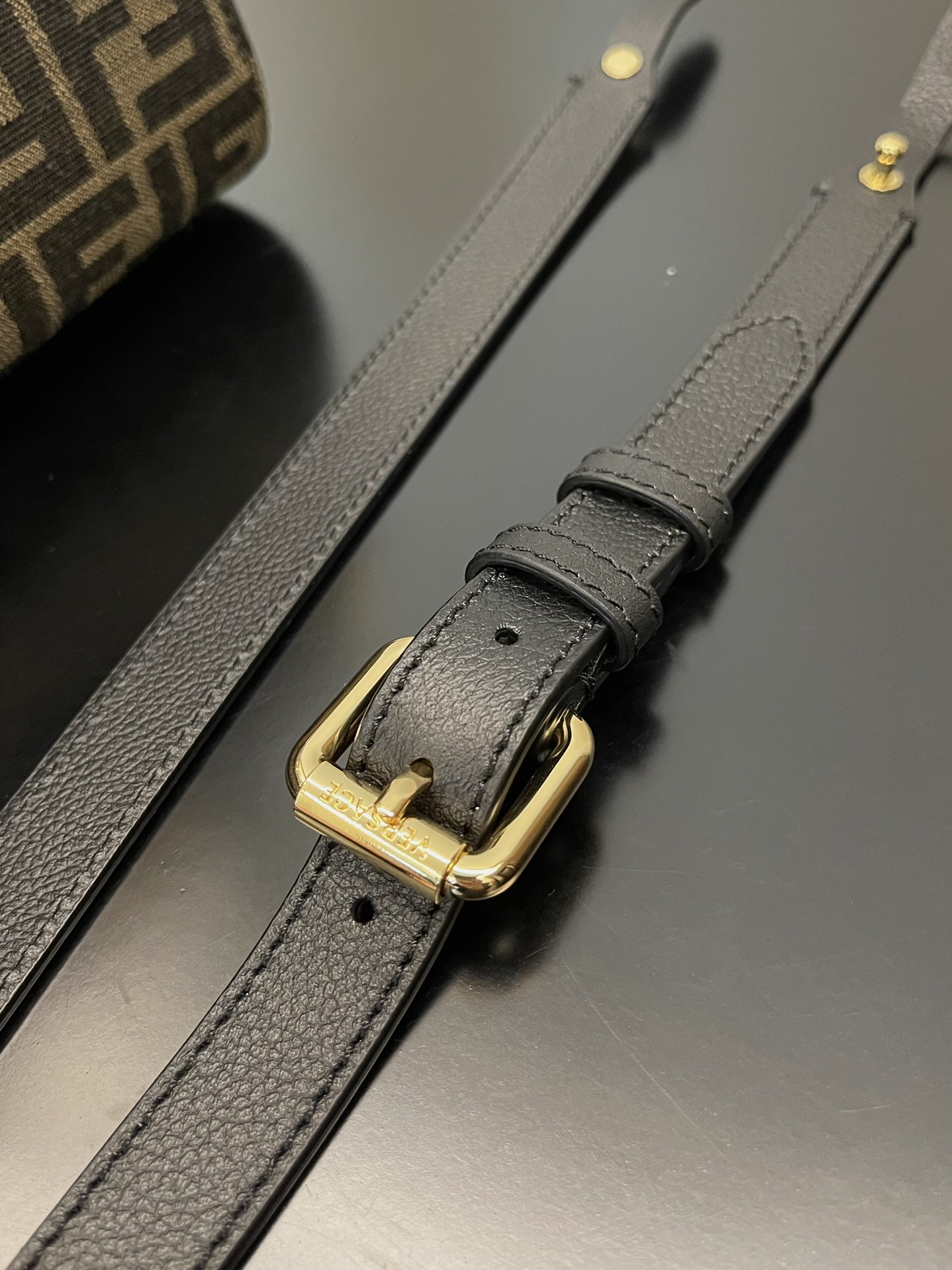 人気定番豊富な フェンディ 布 バッグ偽物 持ちバッグ 優雅 レディース チェーンバッグ プリント ブラック_6