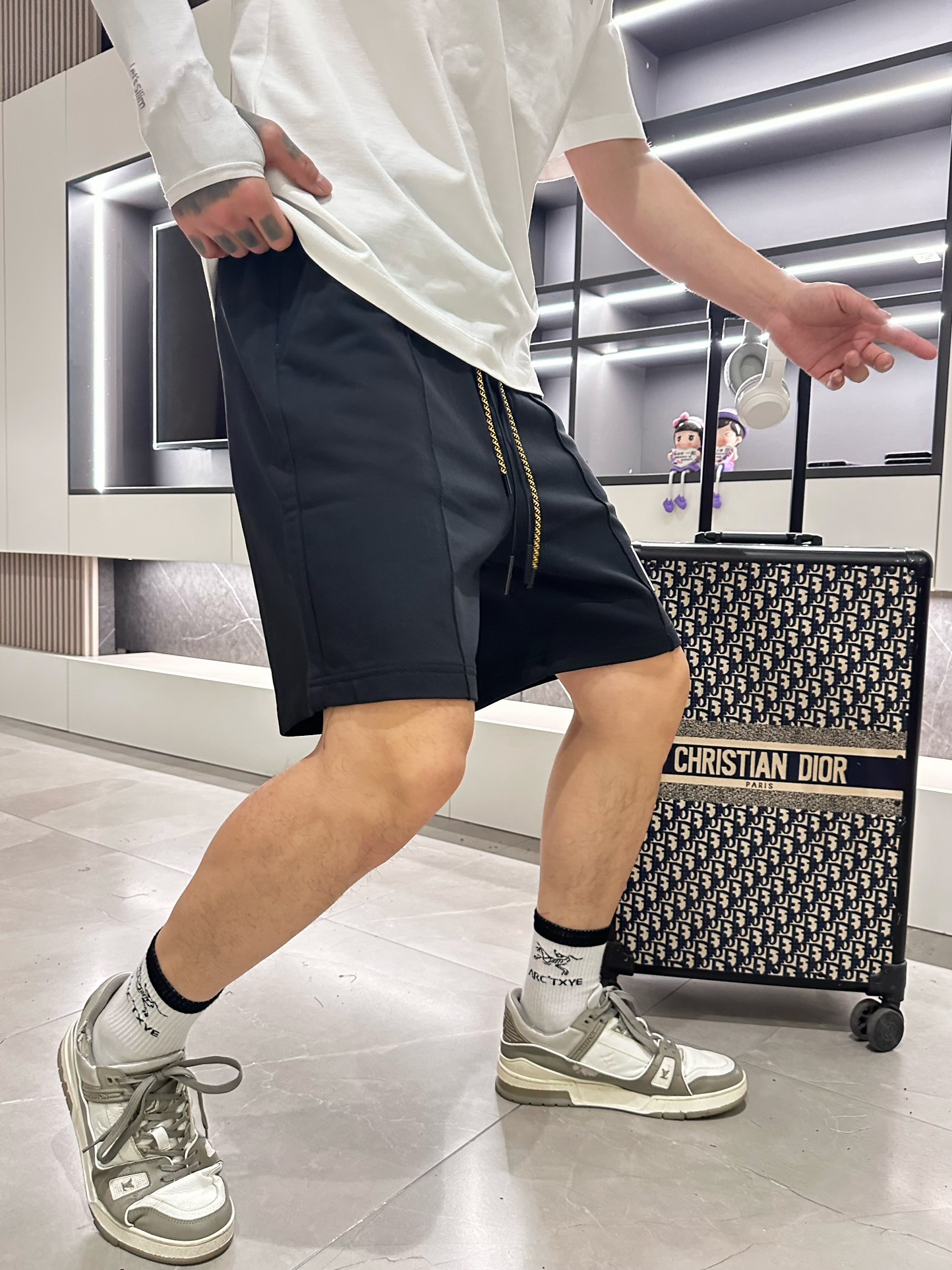 爽やか！フェンディ 海パンコピー ショットパンツ 柔らかい カジュアルズボン 純綿 ファッション シンプル ブラック_3