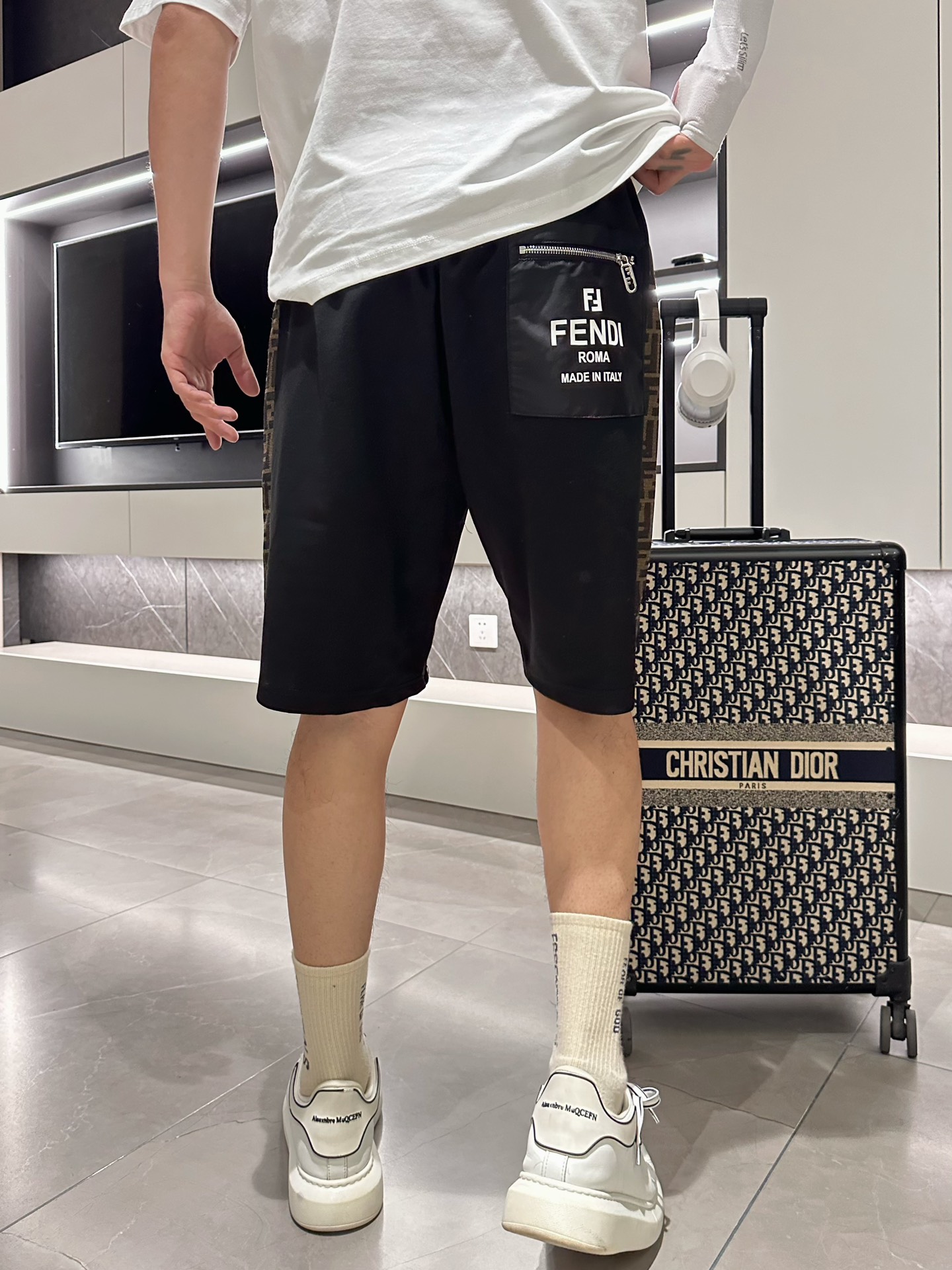 フェンディ ショートパンツコピー ショットパンツ カジュアル 柔らかい 爽やか 通気性いい メンズ ブラック_4