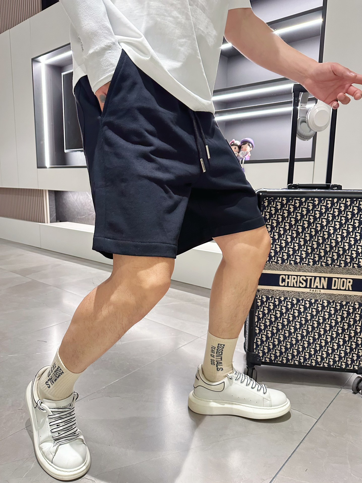 激安大特価最新作の fendi ウェア偽物 ショットパンツ 柔らかい カジュアルズボン 純綿 シンプル 高級品 ブラック_3
