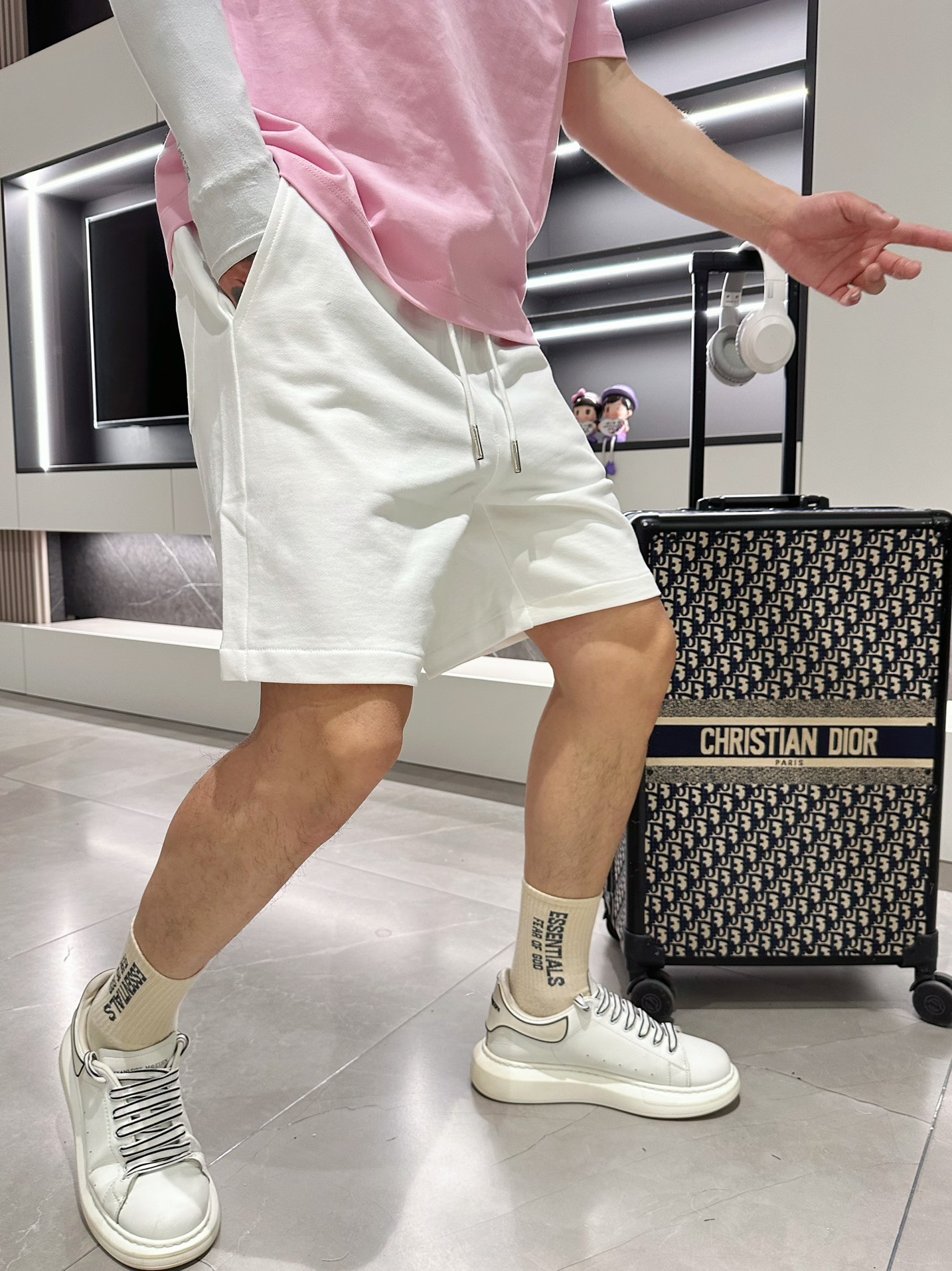 激安大特価最新作の フフェンディ ハーフパンツコピー ショットパンツ 柔らかい カジュアルズボン 純綿 シンプル 高級品 ホワイト_3