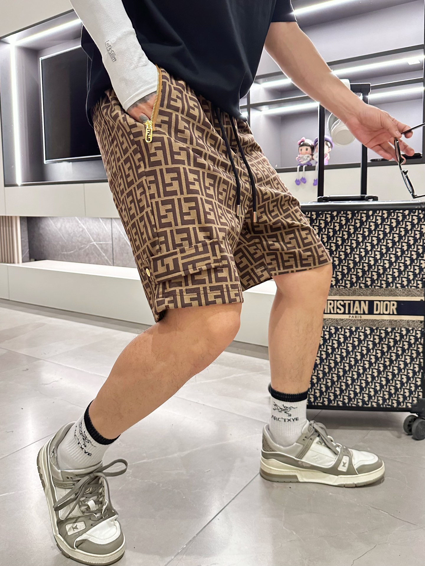 フェンディ ハーフパンツコピー 夏 ショットパンツ カジュアル 柔らかい 爽やか 高級品 花柄 メンズ イエロー_3