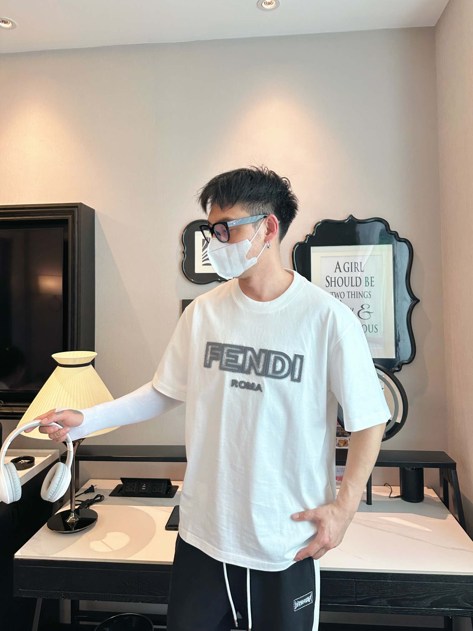 触り心地のいい fendi キッズ t シャツＮ級品 トップス 純綿 半袖 柔らかい 男女兼用 夏新品 シンプル ホワイト_2