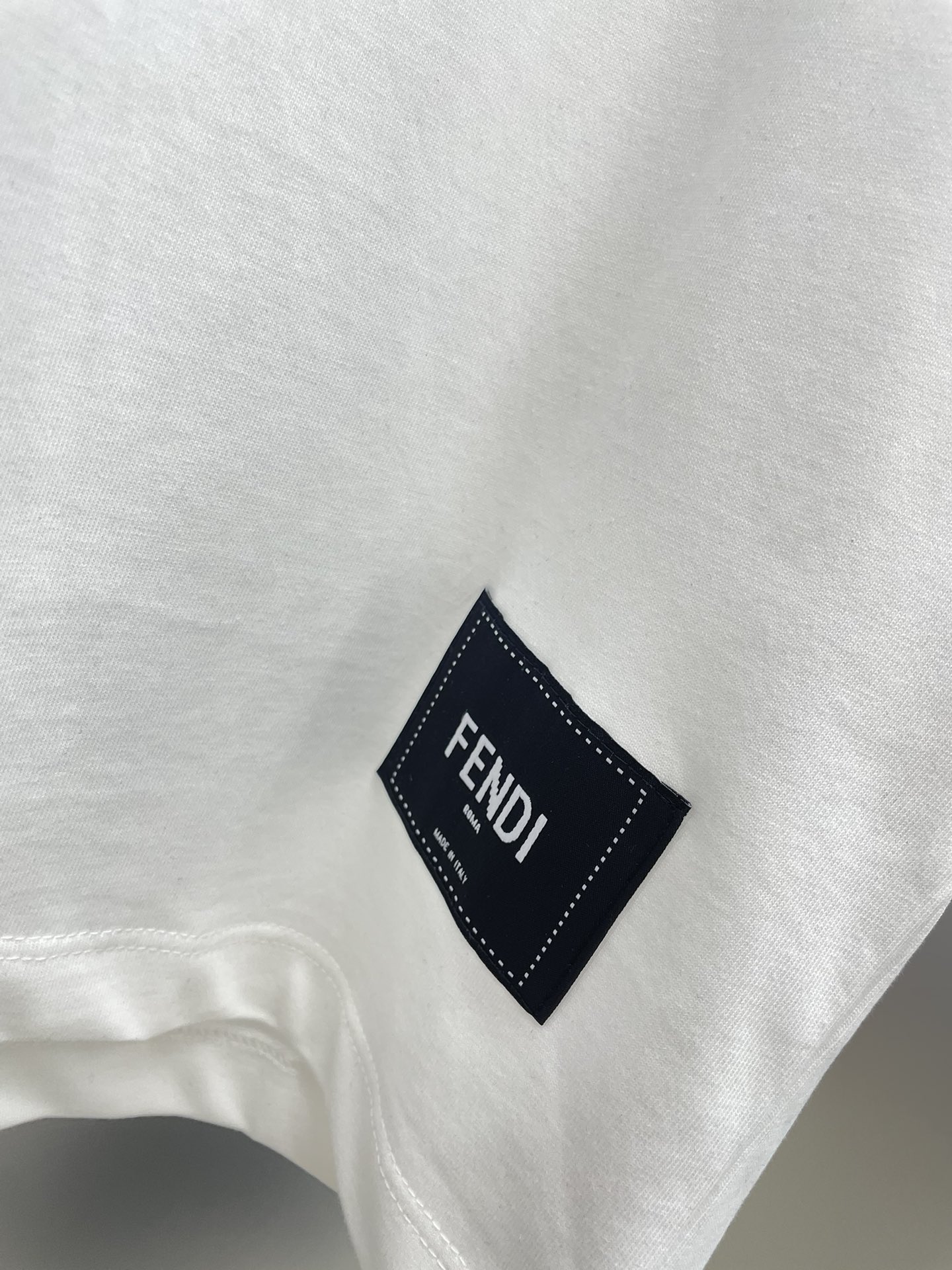 海外セレブ定番愛用 fendi fila コラボ t シャツコピー トップス 純綿 半袖 柔らかい 男女兼用 夏新品 シンプル ホワイト_5