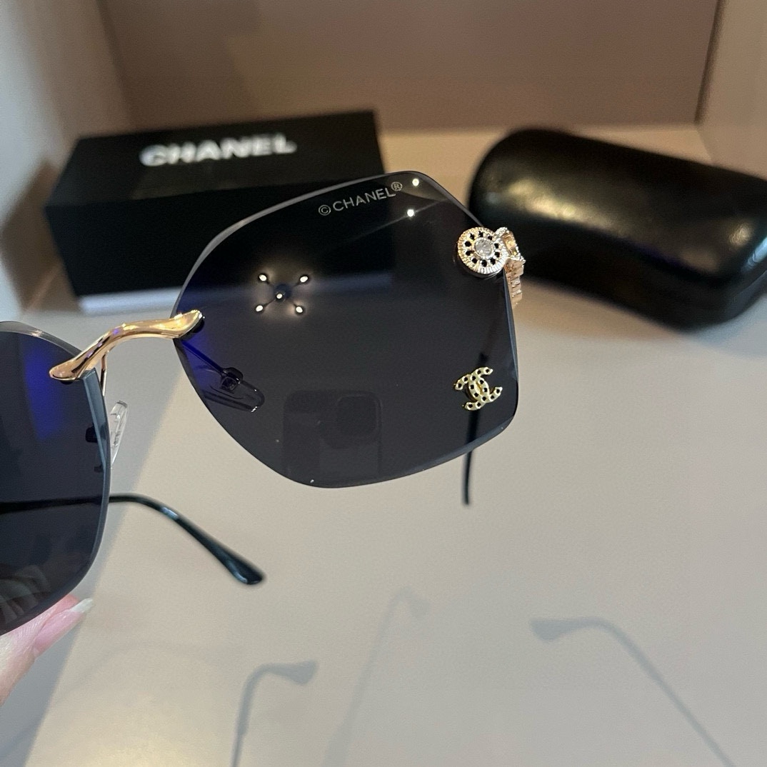 お買い得豊富な シャネルサングラス 買取価格コピー 偏光サングラス 超軽量 抗衝撃 シンプル 紫外線カット ファッション 3色可選_5