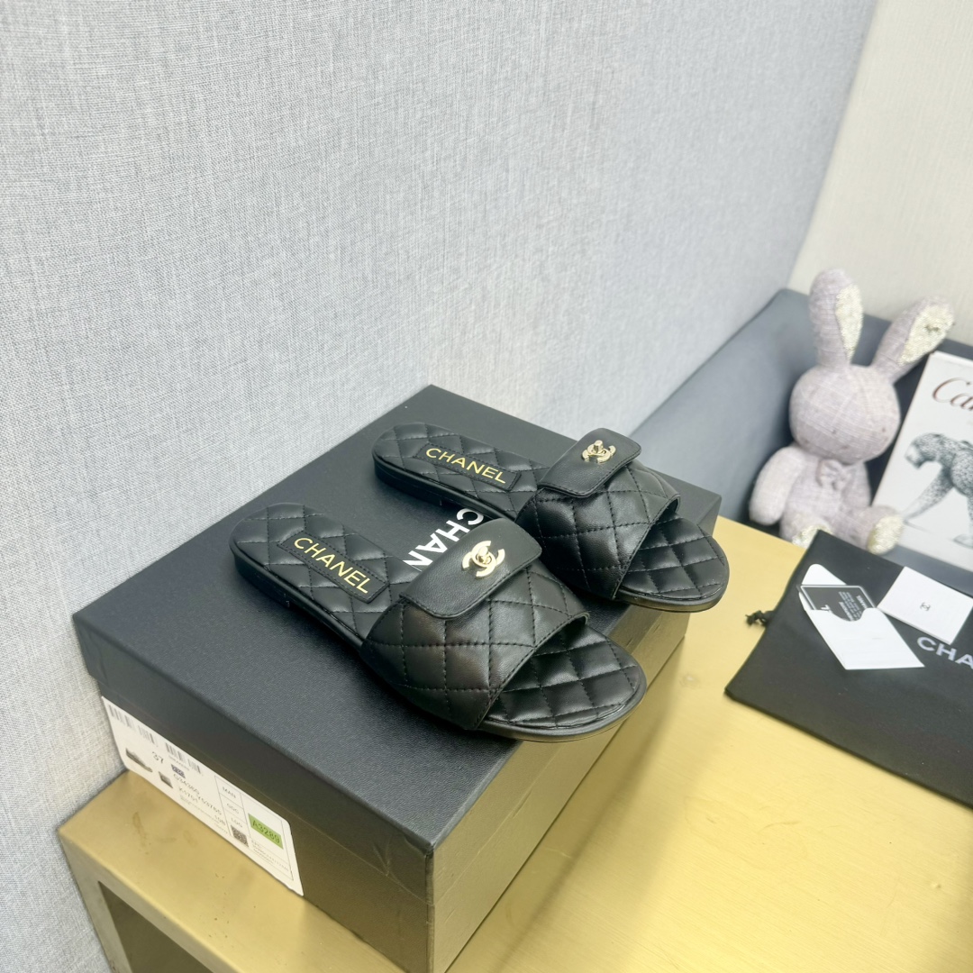 シャネル靴スニーカースーパーコピー スリッパ 夏品 女性のためのスリッパ サンダル 軽量 ビーチ 滑り止め ブラック_5