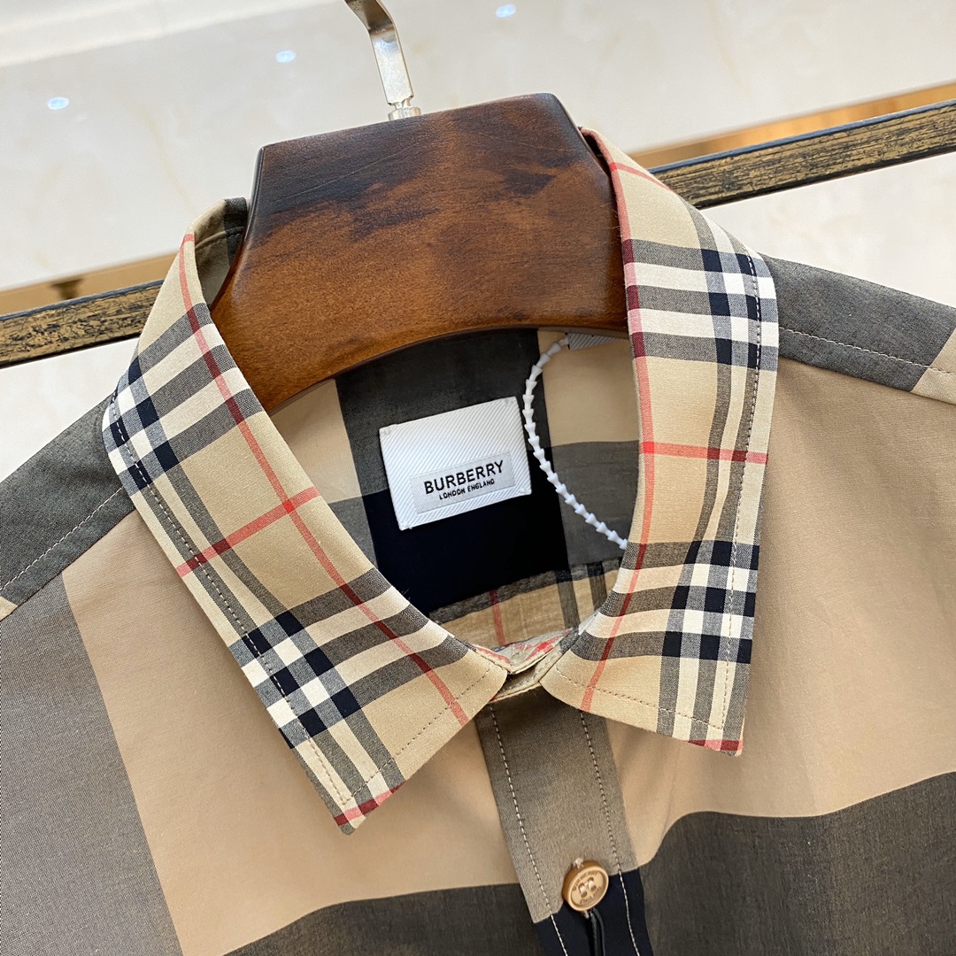 驚きの破格値2024 新着 burberry t シャツ メンズＮ級品 ビジネスシャツ 格子模様 シンプル ファッション ブラウン_4