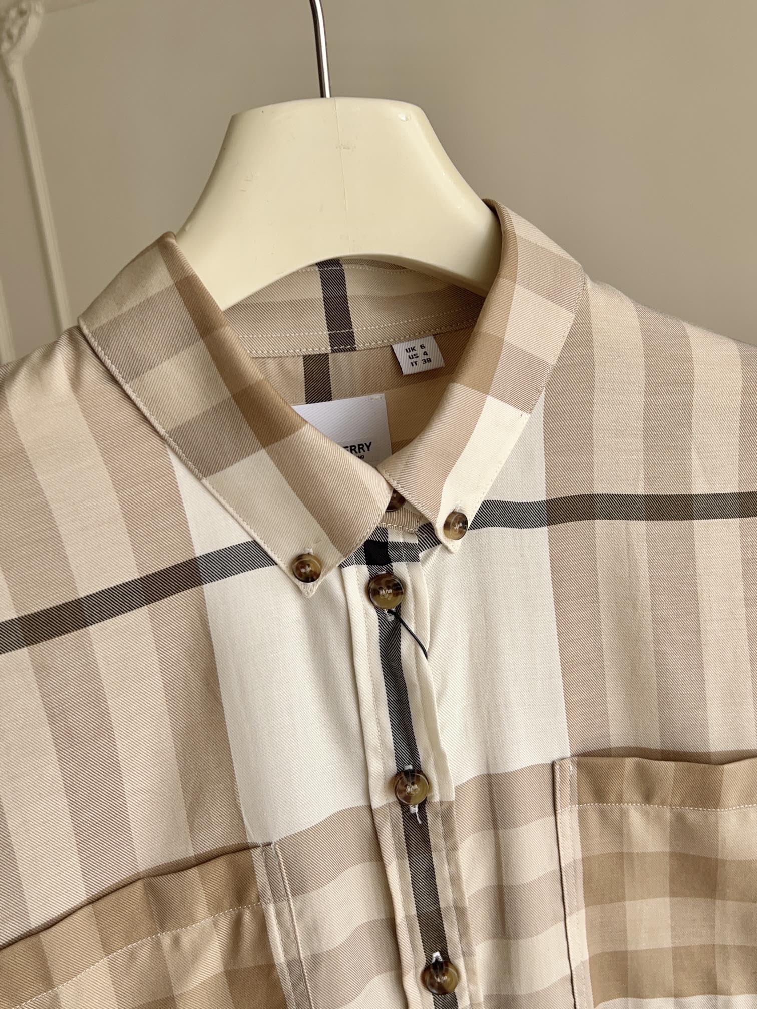 大活躍 burberry トップスコピー ビジネスシャツ 格子模様 シンプル ファッション 柔らかい らくだ色_3