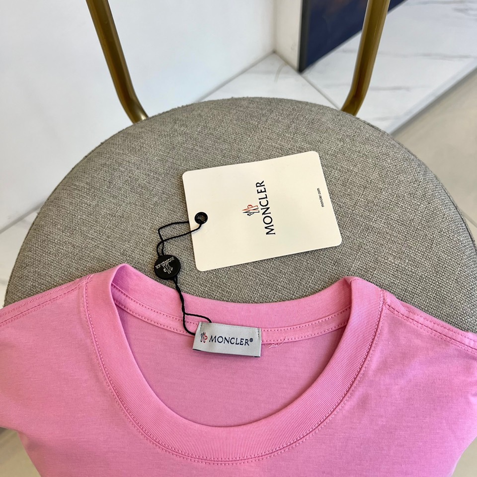 人気定番可愛い モンクレールtシャツ値段コピー 純綿 トップス 春夏 メンズ ロゴ刺繡 シンプル ピンク_3