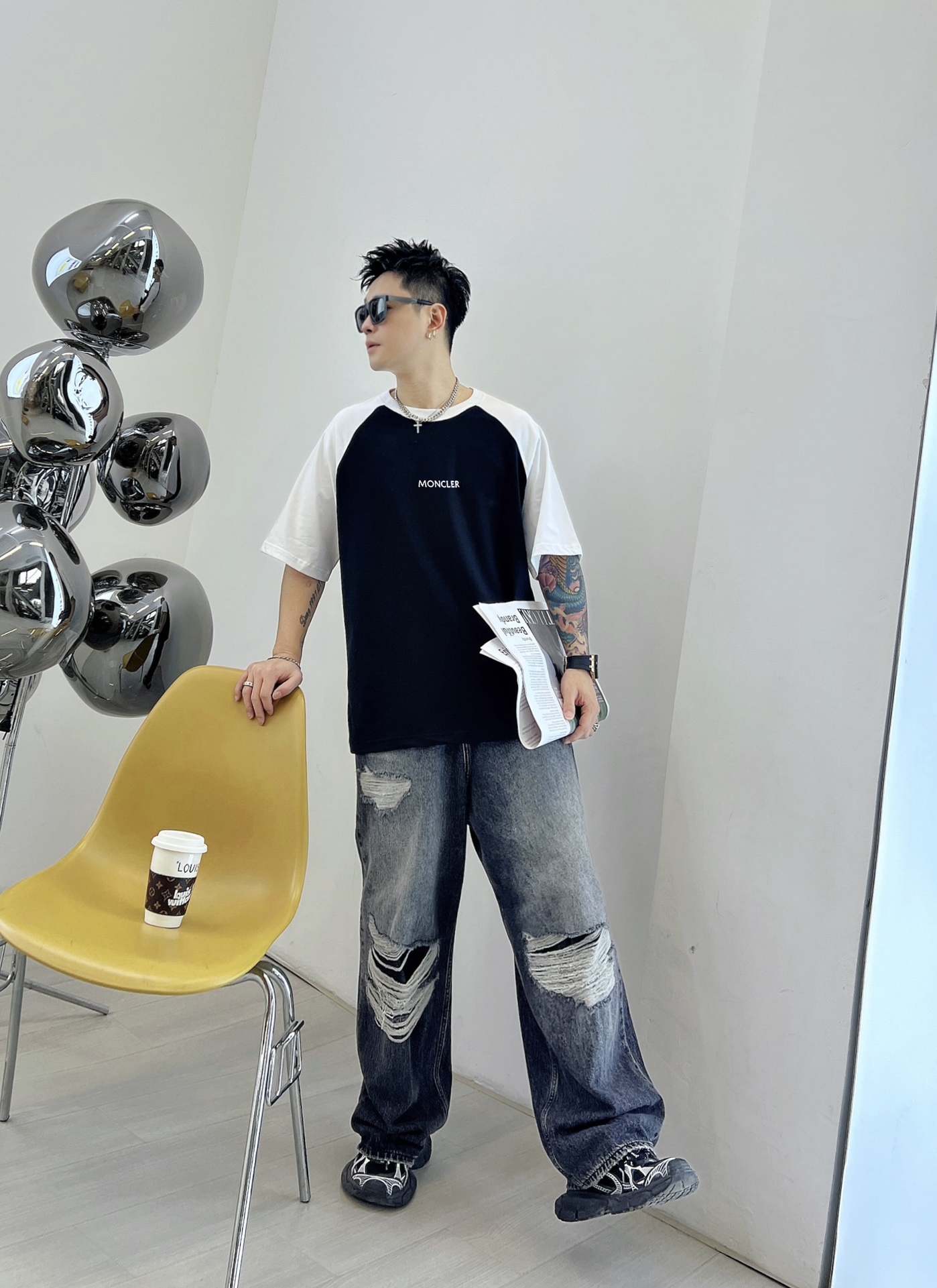 春夏人気定番安い モンクレール オフホワイト tシャツスーパーコピー 純綿 トップス シンプル 半袖 ゆったり 男女兼用 カップル プリント ブラック_5