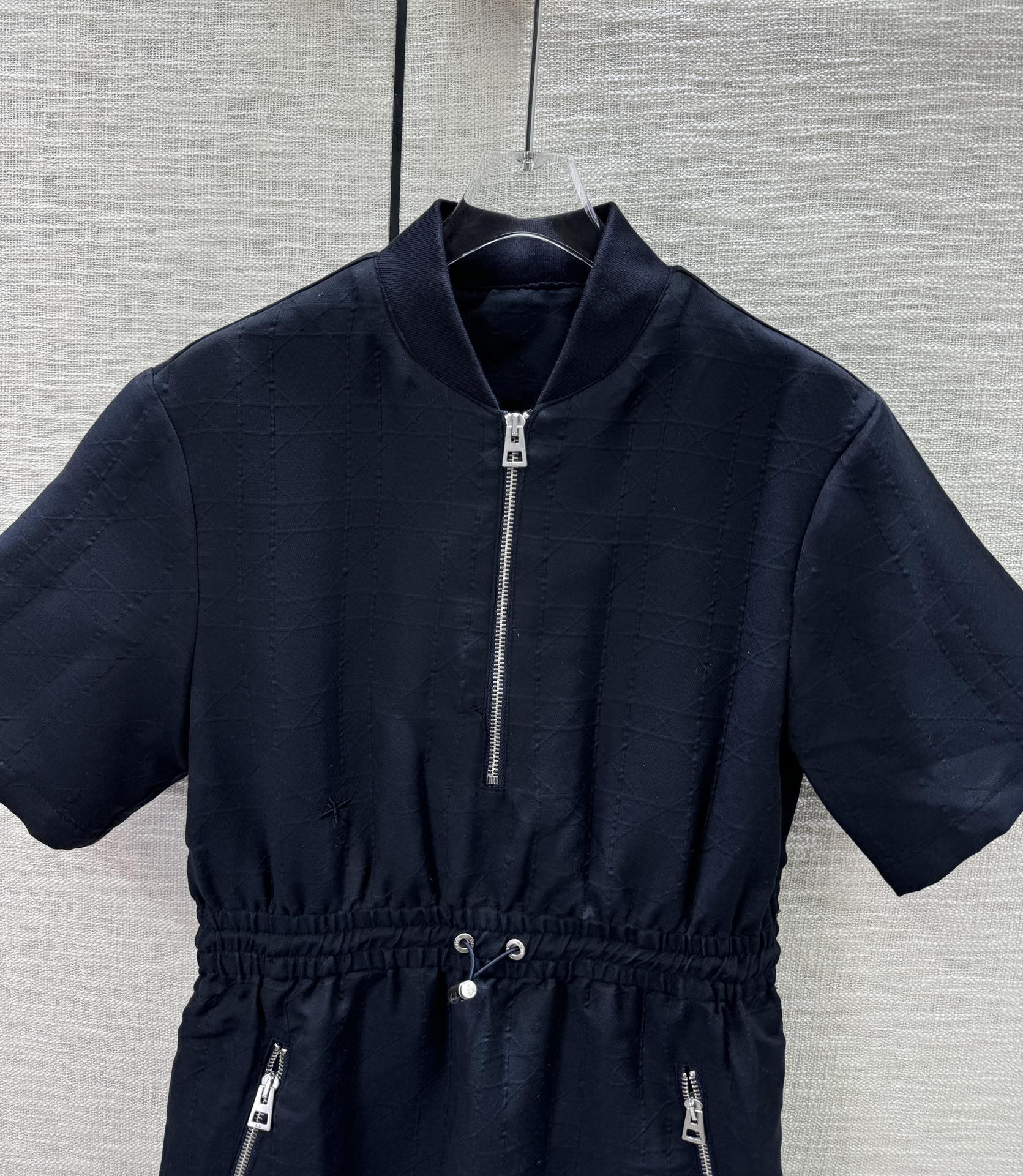 限定セール低価 ディオール ワンピース 白偽物 スカート 短袖 花柄 シンプル 優雅 ファッション 人気 品質保証 ブラック_3