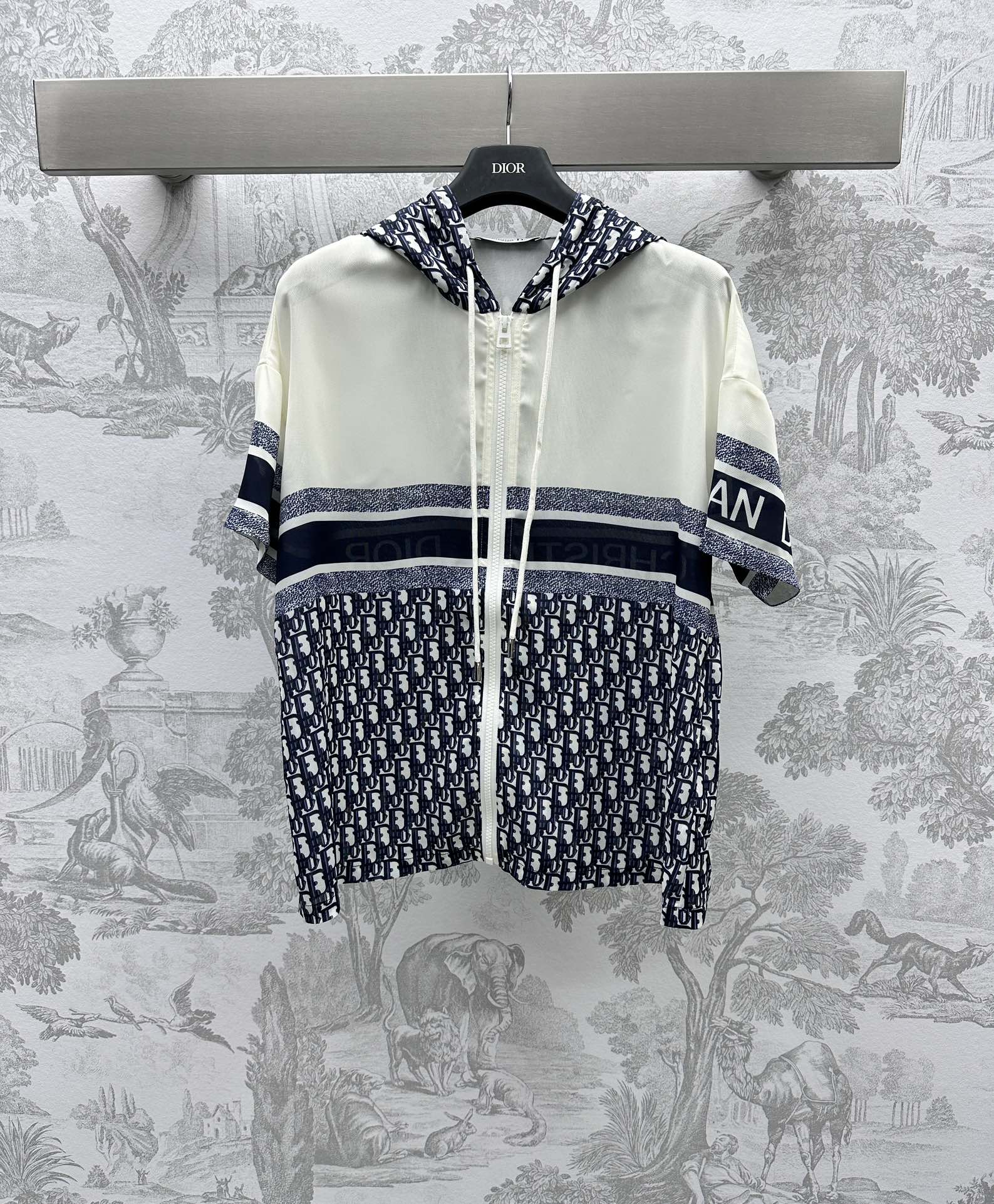 ディオールチュチュ偽物 シンプル 日焼け止め服 セット 運動 ランニング 通気性いい 軽量 プリント ショットパンツ トップス ブルー_2