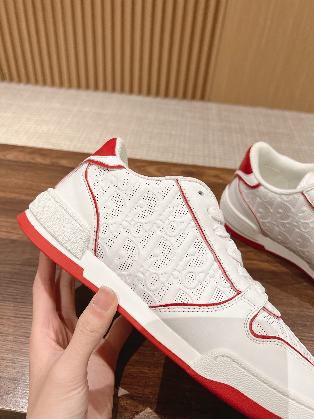 高級感に溢れ dior レディース スニーカー偽物 ファッション ランニング 運動 カジュアル シューズ 歩きやすい レッド底 ホワイト_7