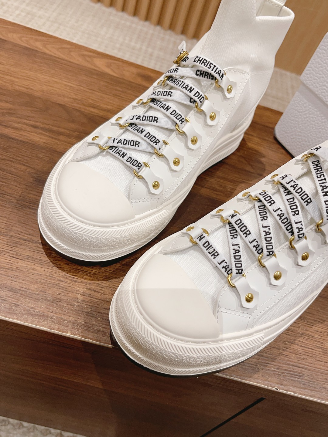 超レア激得 dior ルーム シューズスーパーコピー ファッション ランニング 運動 カジュアル シューズ 歩きやすい ハイカット ホワイト_7