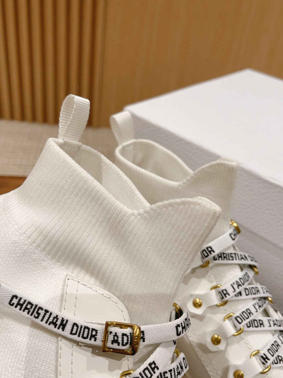超レア激得 dior ルーム シューズスーパーコピー ファッション ランニング 運動 カジュアル シューズ 歩きやすい ハイカット ホワイト_9