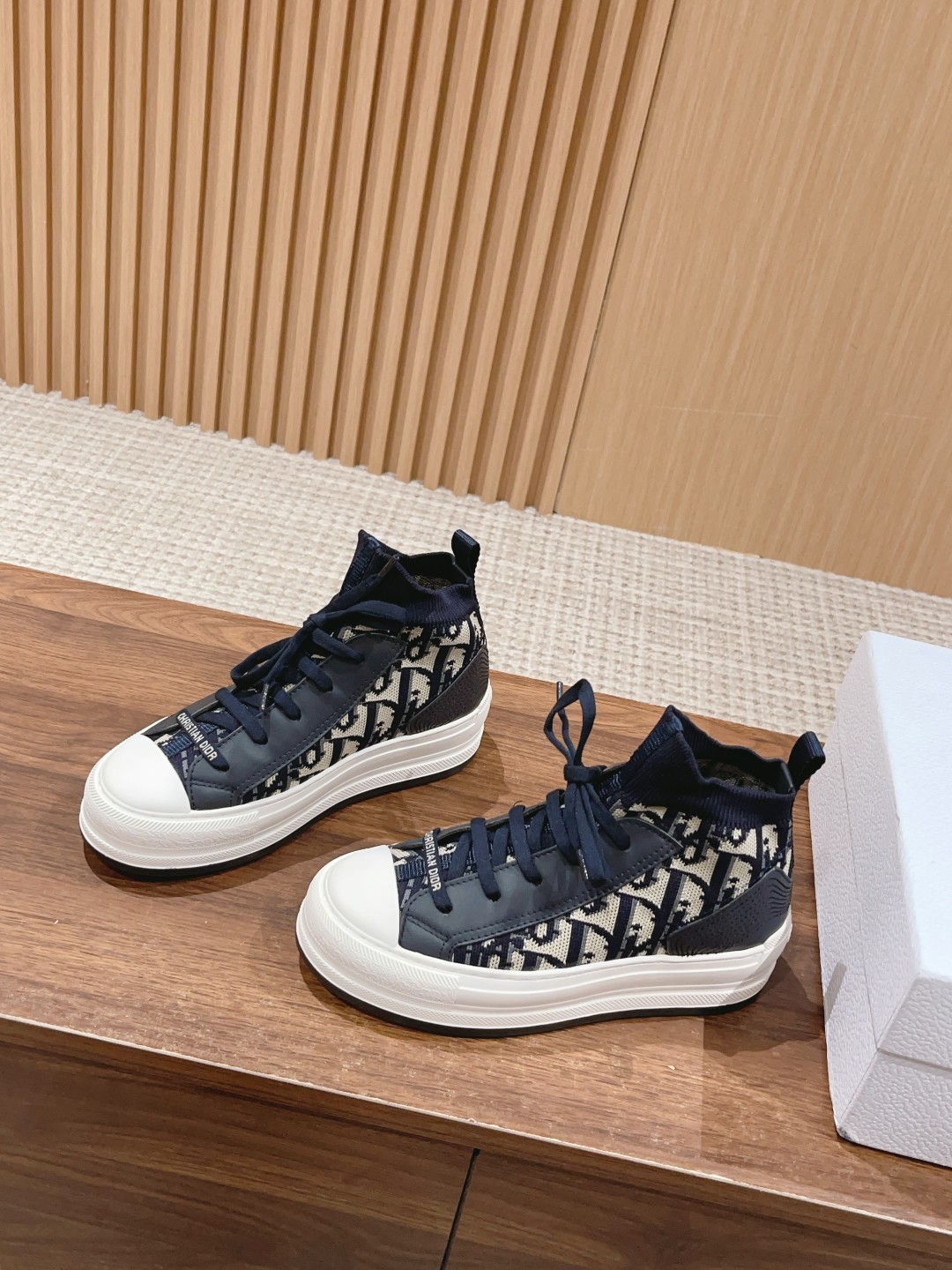 dior explorer ダービー シューズ激安通販 ファッション ランニング 運動 カジュアル シューズ 歩きやすい ハイカット ブラック_2
