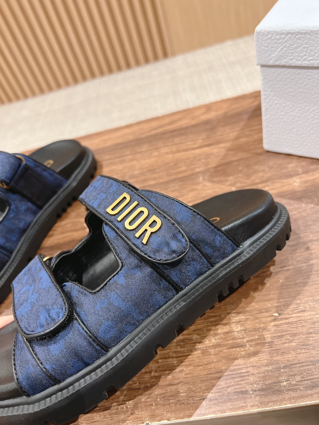dior キッズ スニーカーコピー シンプル 人気サンダル スリッパ 海水浴 旅行 買い物 ファッション 軽量 花柄 ブルー_8