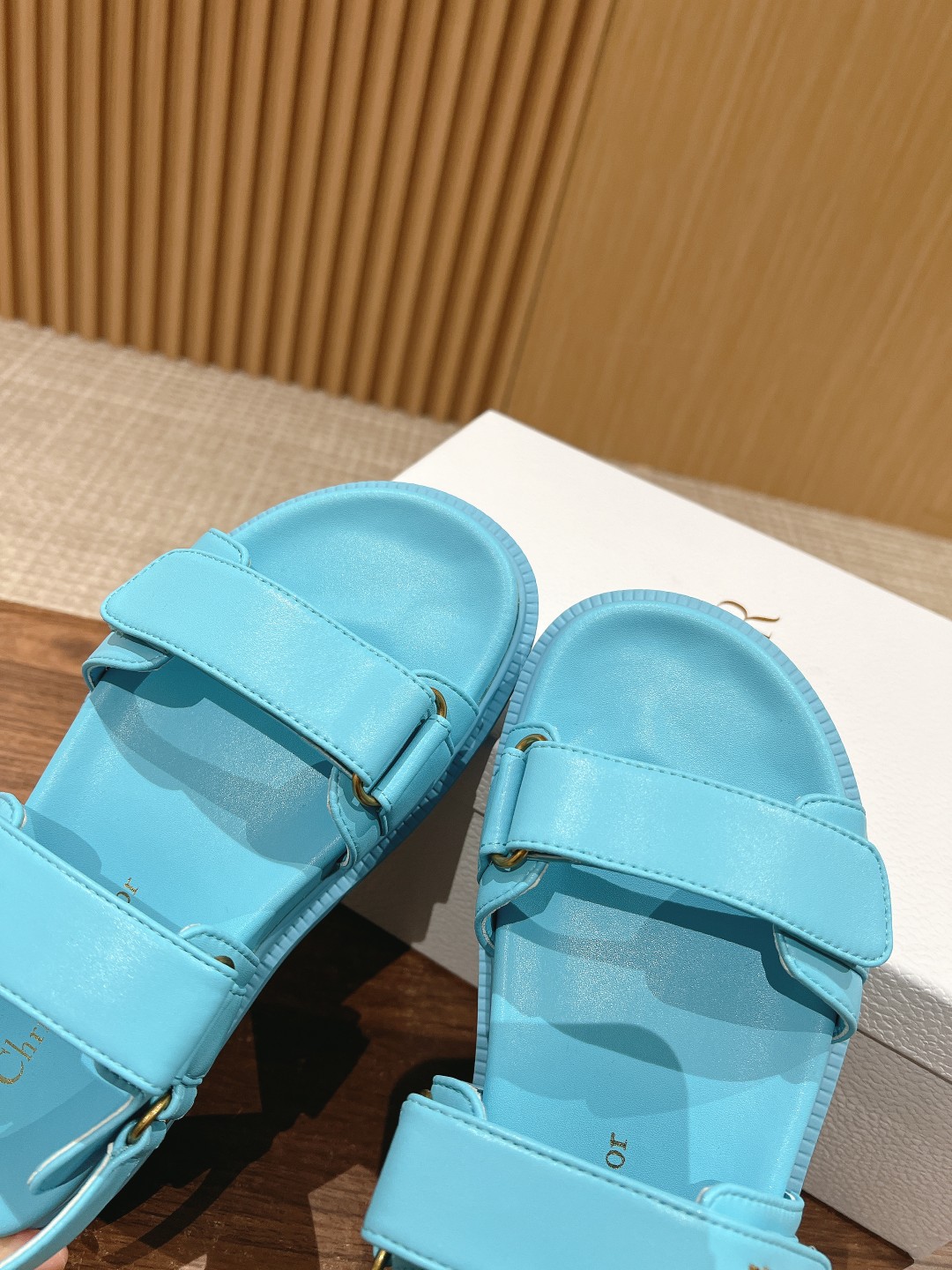 dior バレリーナ シューズスーパーコピー シンプル 軽量 シンプル 人気サンダル スリッパ 海水浴 ファッション ブルー_6