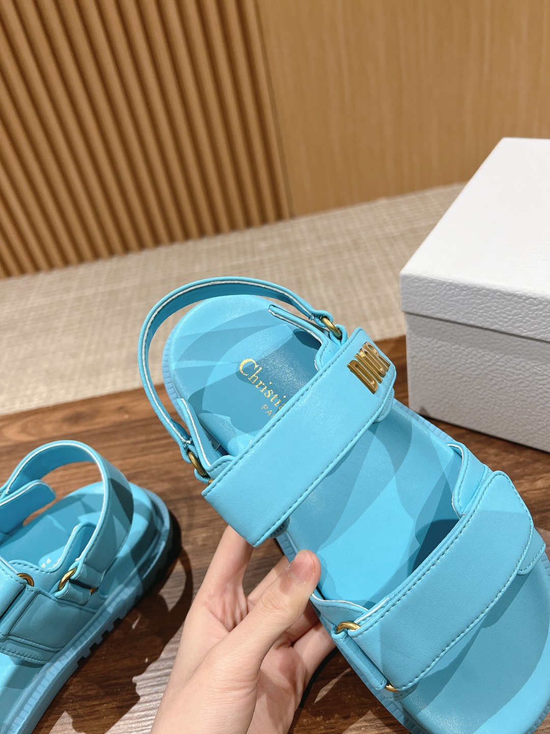 dior バレリーナ シューズスーパーコピー シンプル 軽量 シンプル 人気サンダル スリッパ 海水浴 ファッション ブルー_8