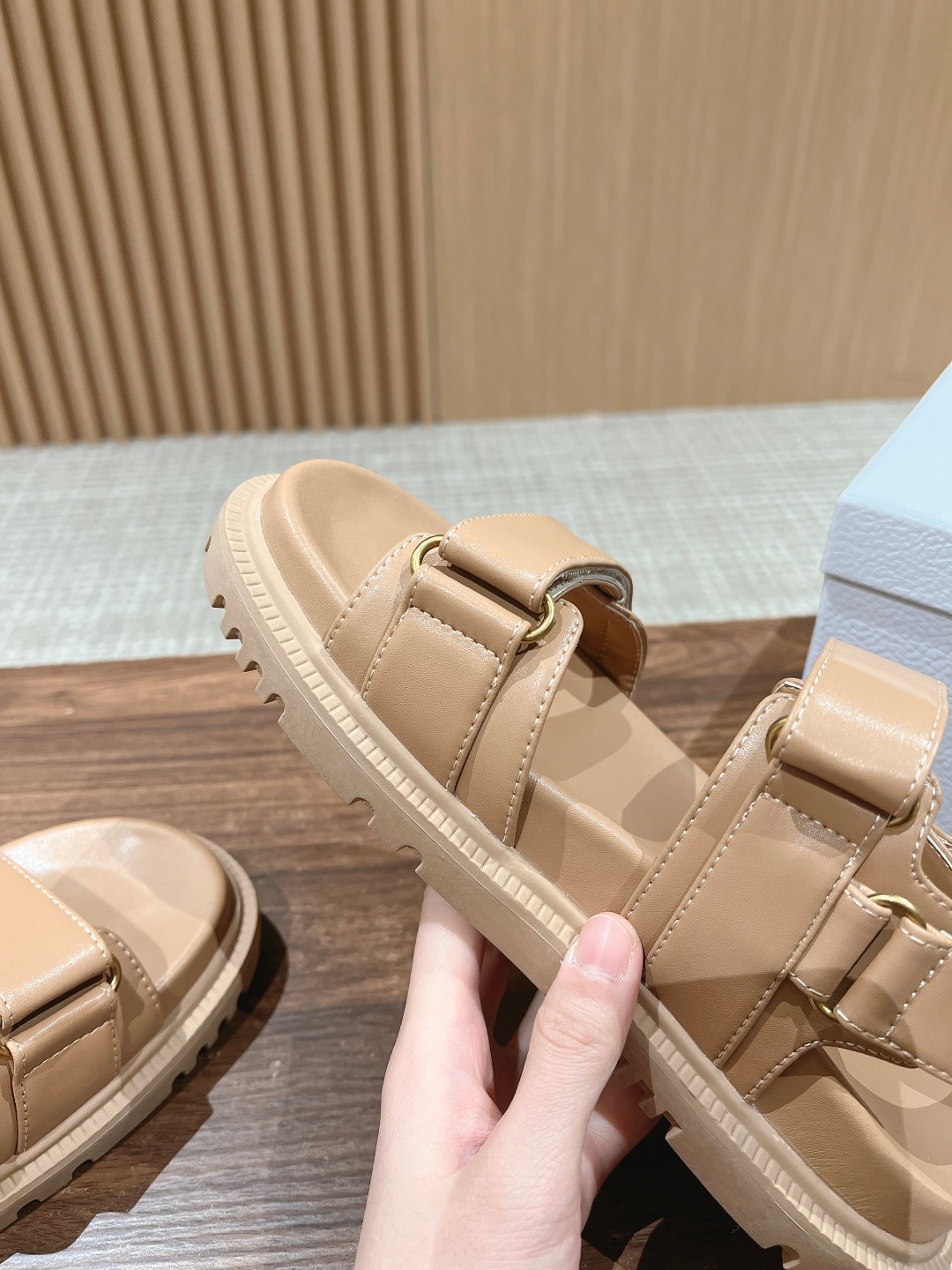 激安大特価最新作の dior レディース シューズＮ級品 洗える 滑り止め シンプル 人気サンダル スリッパ 海水浴 ファッション ブラウン_6