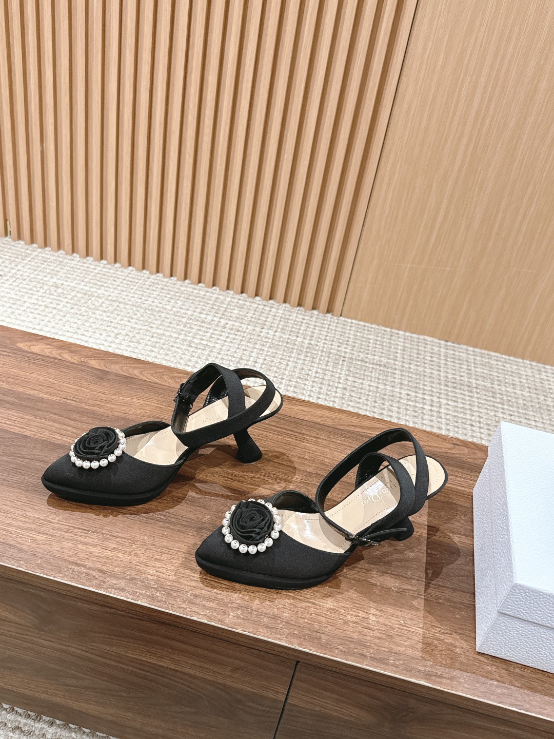 ディオール ランナー スニーカーＮ級品 シンプル シューズ パンプス レディース 人気 歩きやすい ファッション ハイヒール ブラック_2