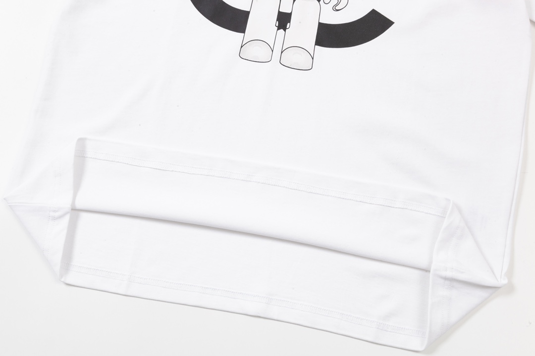 2024定番人気 chanel t シャツ偽物 純綿 トップス シンプル 熊プリント 半袖 男女兼用 個性的 ホワイト_3