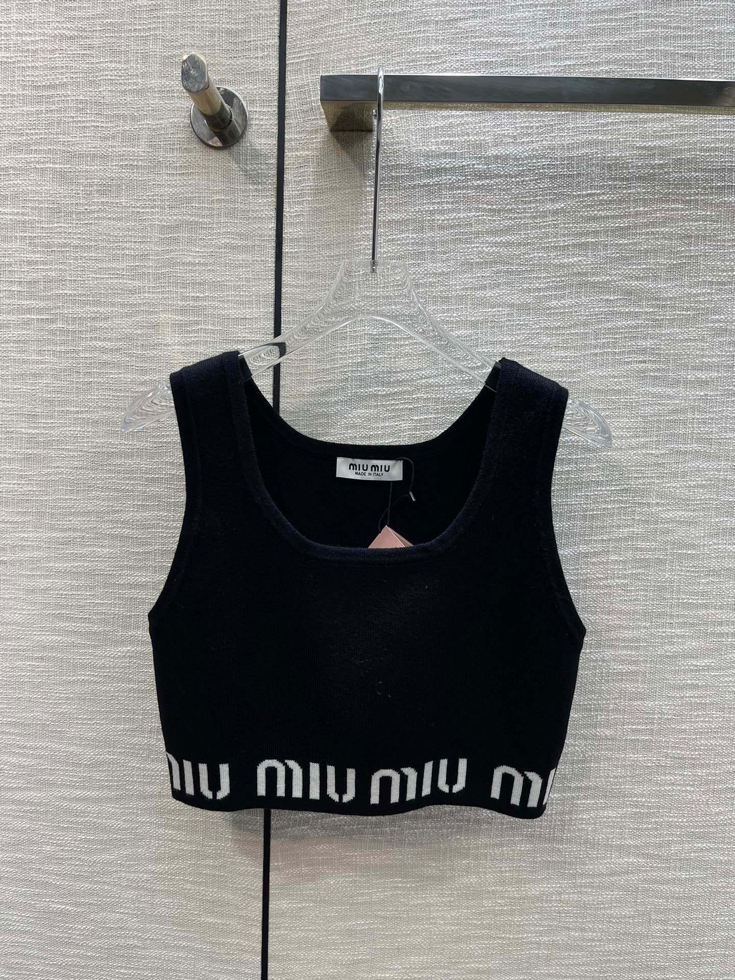 ミュウミュウ ローブルーコピー 純綿 トップス Tシャツ チョッキ ジレー ショット 運動服 セクシー ブラック_1