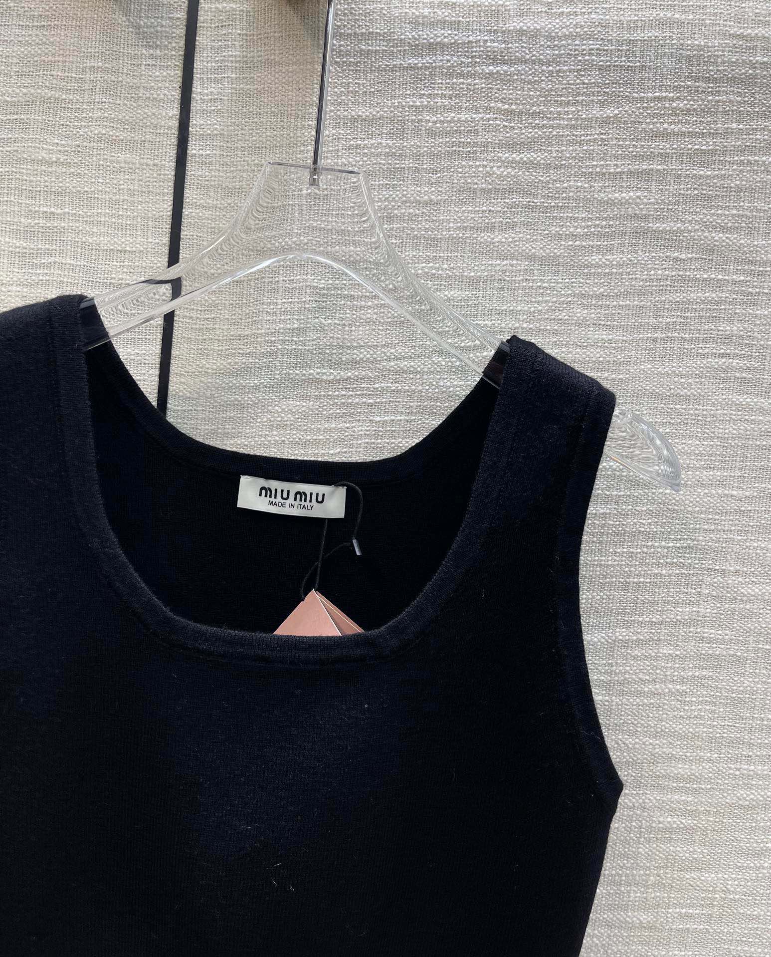 ミュウミュウ ローブルーコピー 純綿 トップス Tシャツ チョッキ ジレー ショット 運動服 セクシー ブラック_2