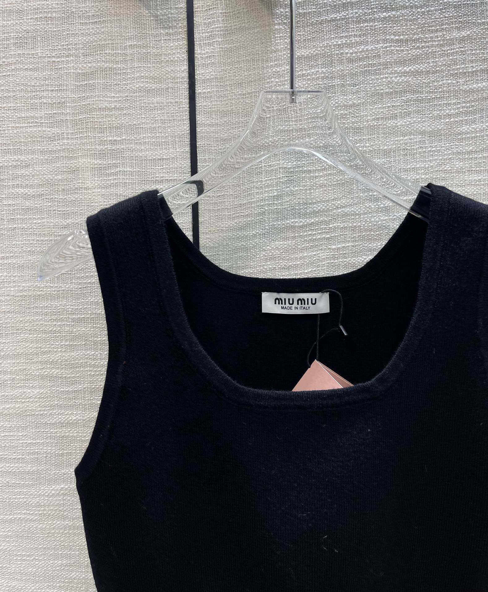 ミュウミュウ ローブルーコピー 純綿 トップス Tシャツ チョッキ ジレー ショット 運動服 セクシー ブラック_3