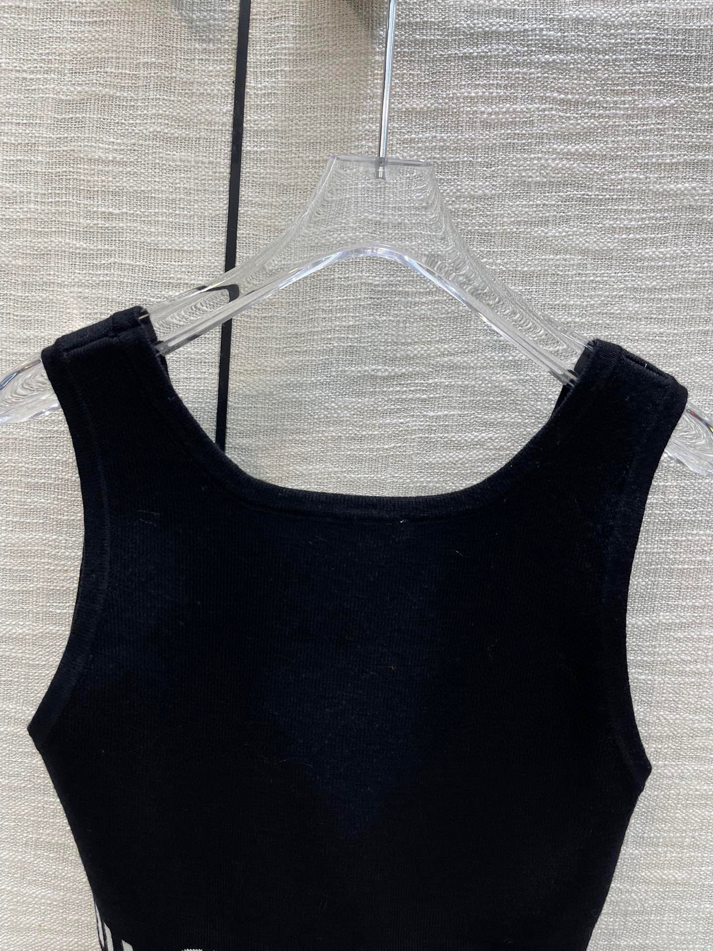 ミュウミュウ ローブルーコピー 純綿 トップス Tシャツ チョッキ ジレー ショット 運動服 セクシー ブラック_7