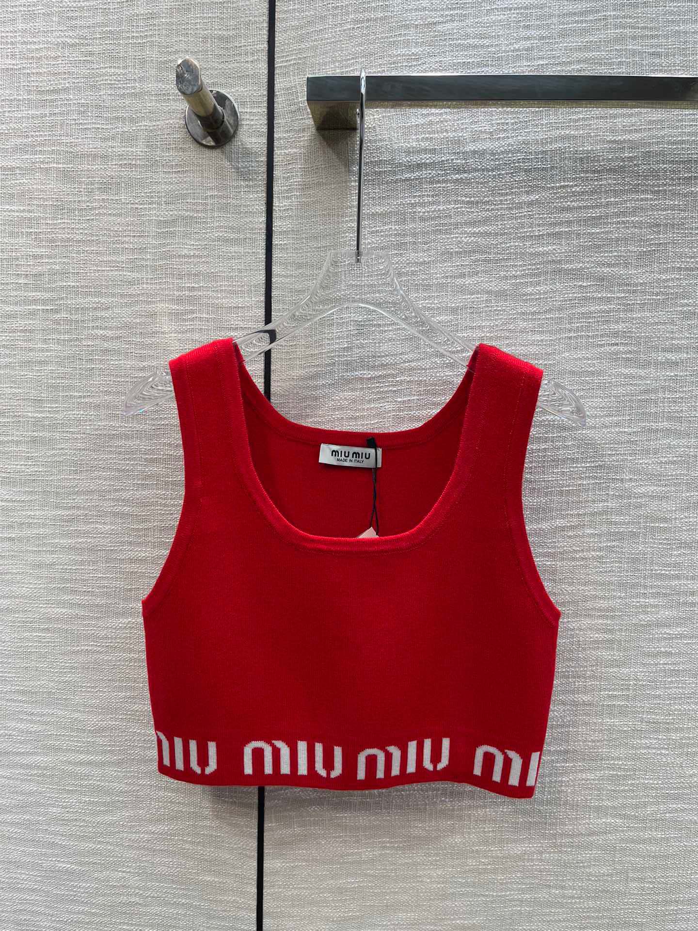 miumiu 有名スーパーコピー 純綿 トップス Tシャツ チョッキ ジレー ショット 運動服 セクシー レッド_1