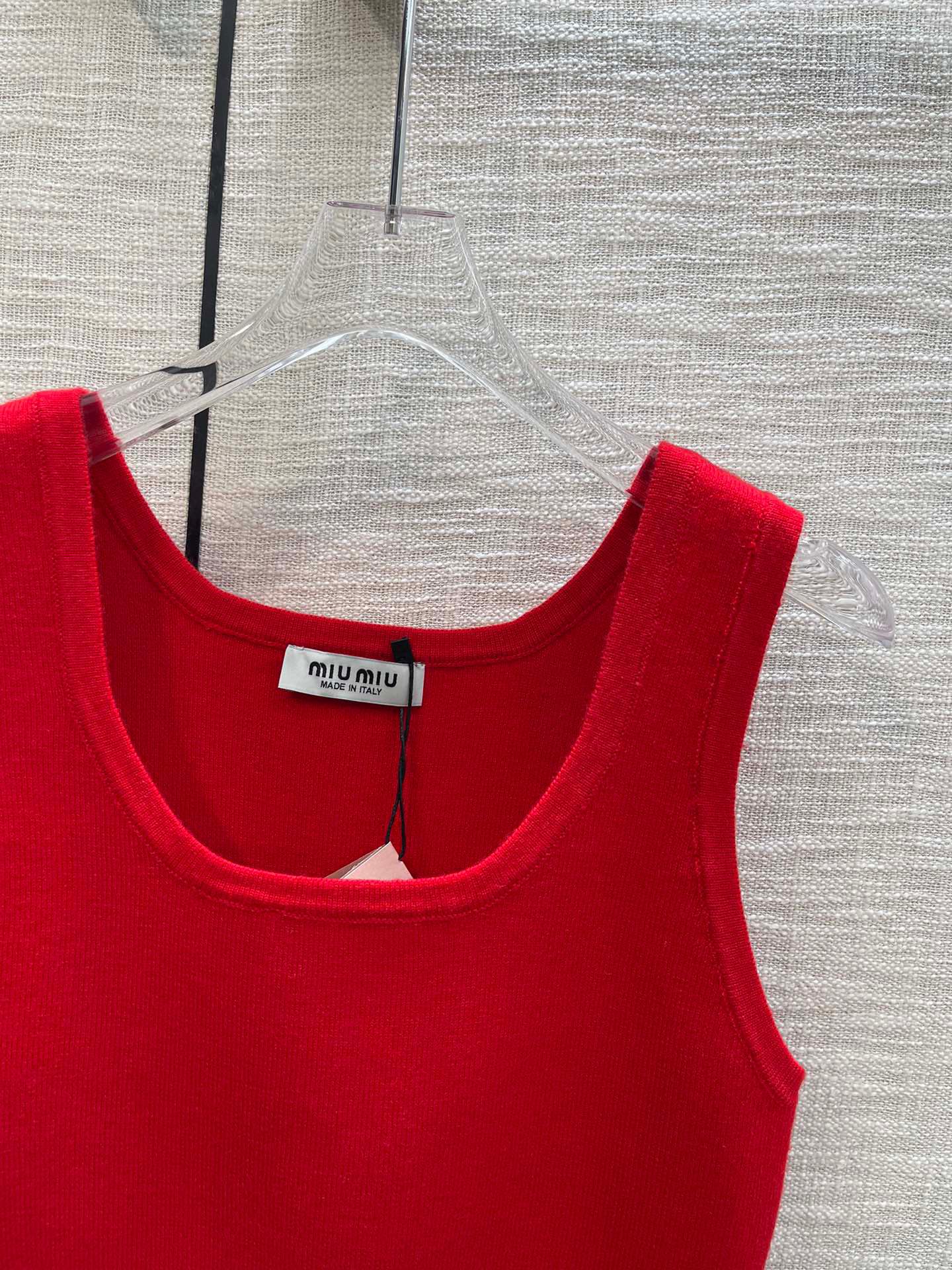 miumiu 有名スーパーコピー 純綿 トップス Tシャツ チョッキ ジレー ショット 運動服 セクシー レッド_2