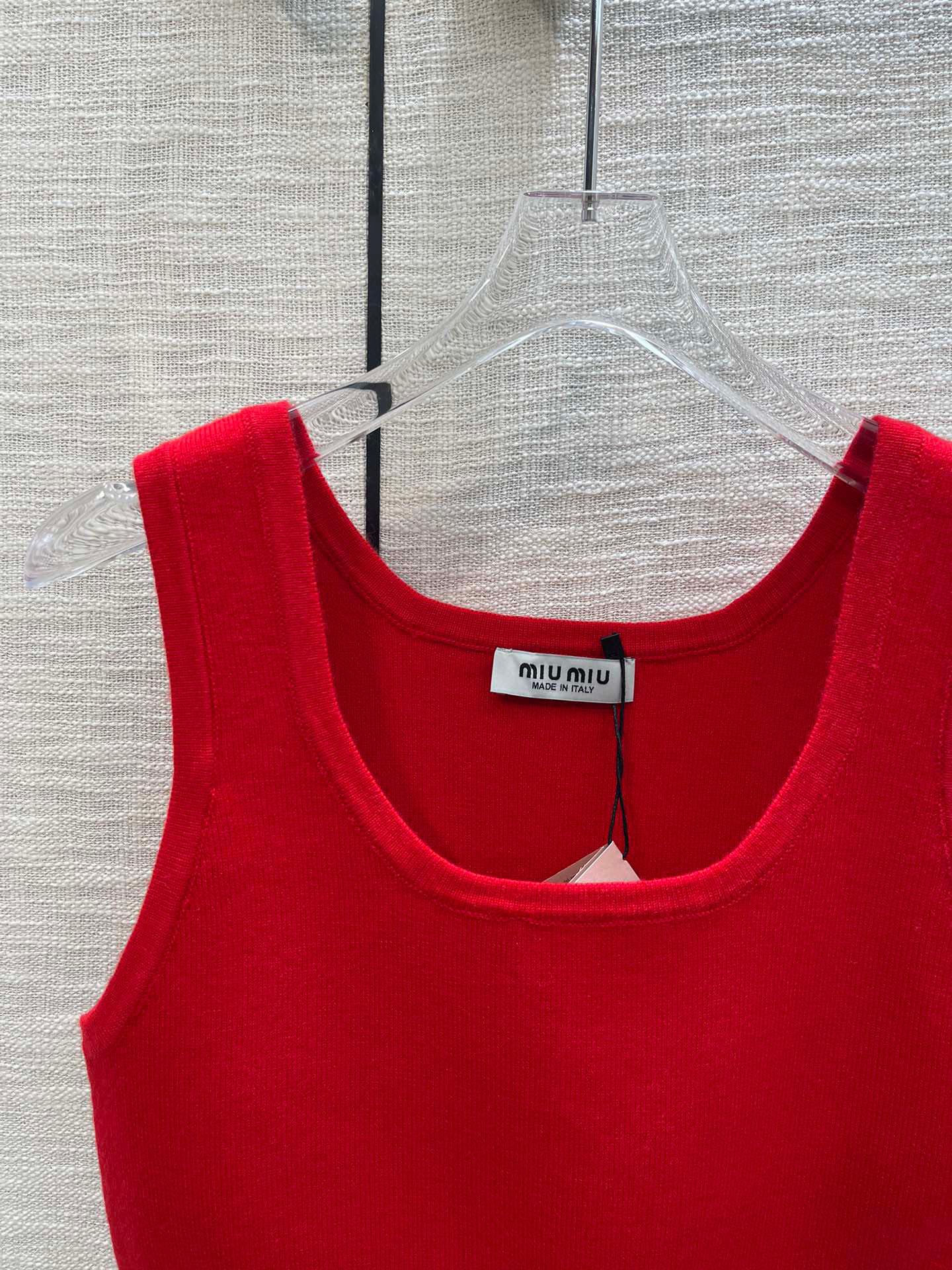 miumiu 有名スーパーコピー 純綿 トップス Tシャツ チョッキ ジレー ショット 運動服 セクシー レッド_3