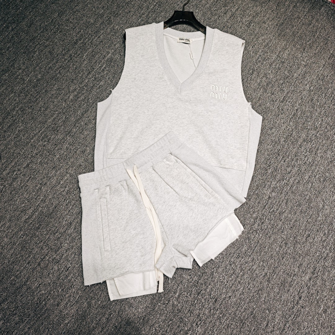 ミュウミュウとキキ激安通販 運動セット ショットズボン 無袖Ｔシャツ ランニング チョッキ シンプル グレイ_2