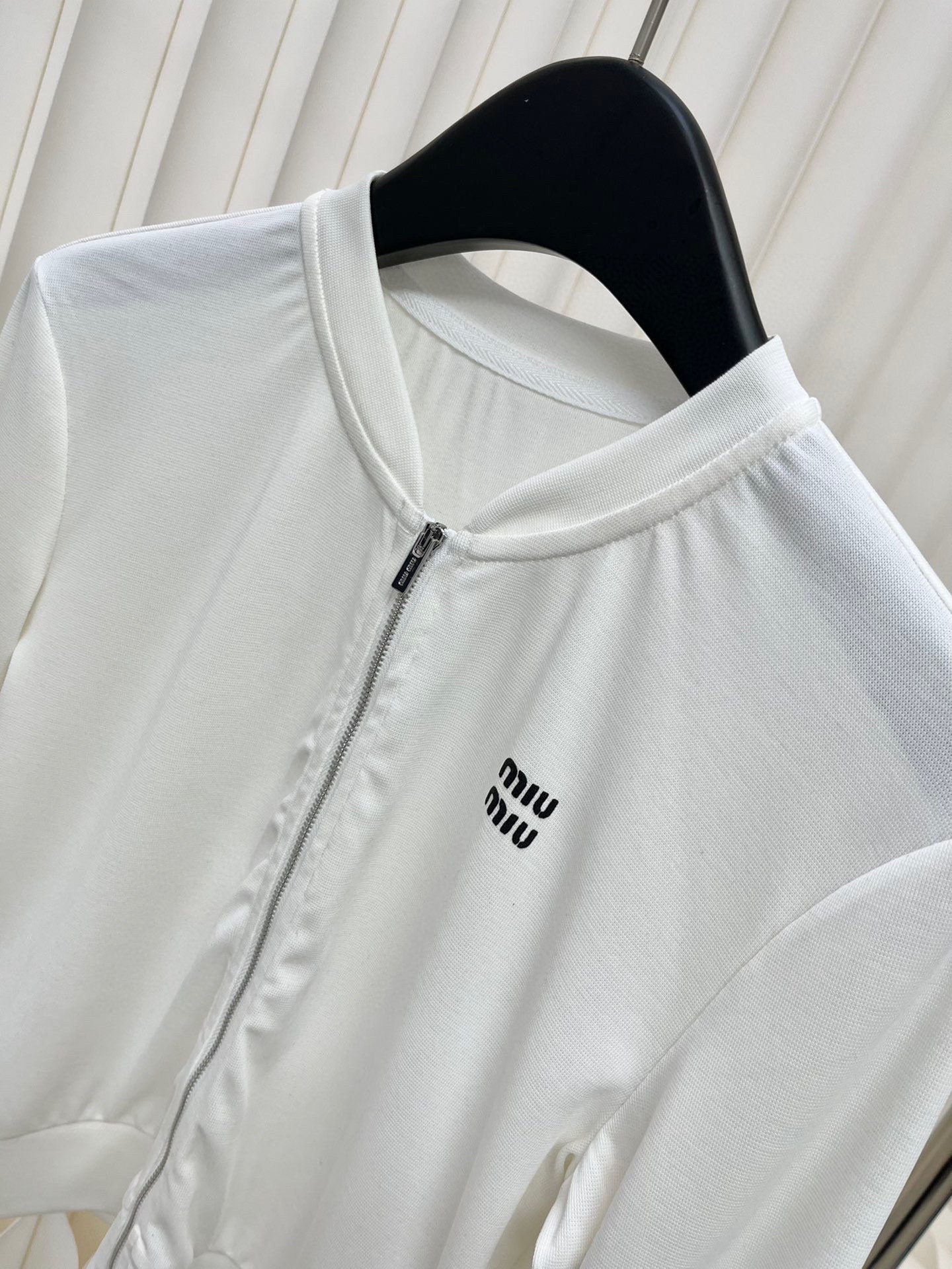 ミュウミュウ 洋服Ｎ級品 運動セット チョッキ ジレー 長袖 アウター 筒形パンツ 3点セット ホワイト_6