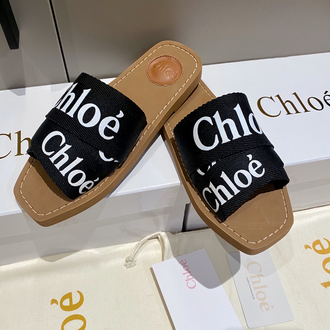 限定販売 最高品質 クロエ 靴激安通販 スリッパ ロゴプリント ファッション 便利 本革採用 ブラック_1