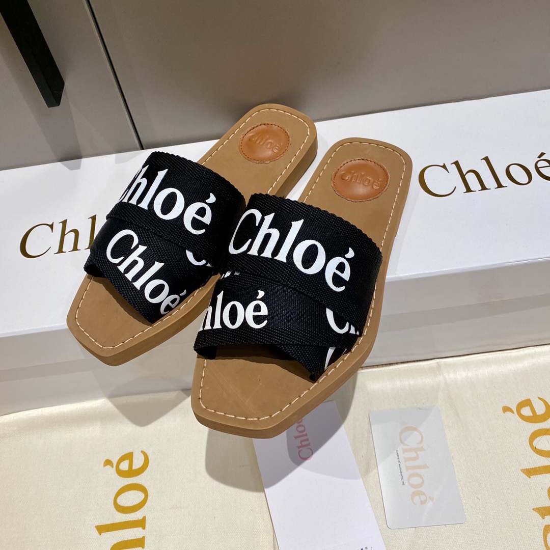 限定販売 最高品質 クロエ 靴激安通販 スリッパ ロゴプリント ファッション 便利 本革採用 ブラック_4