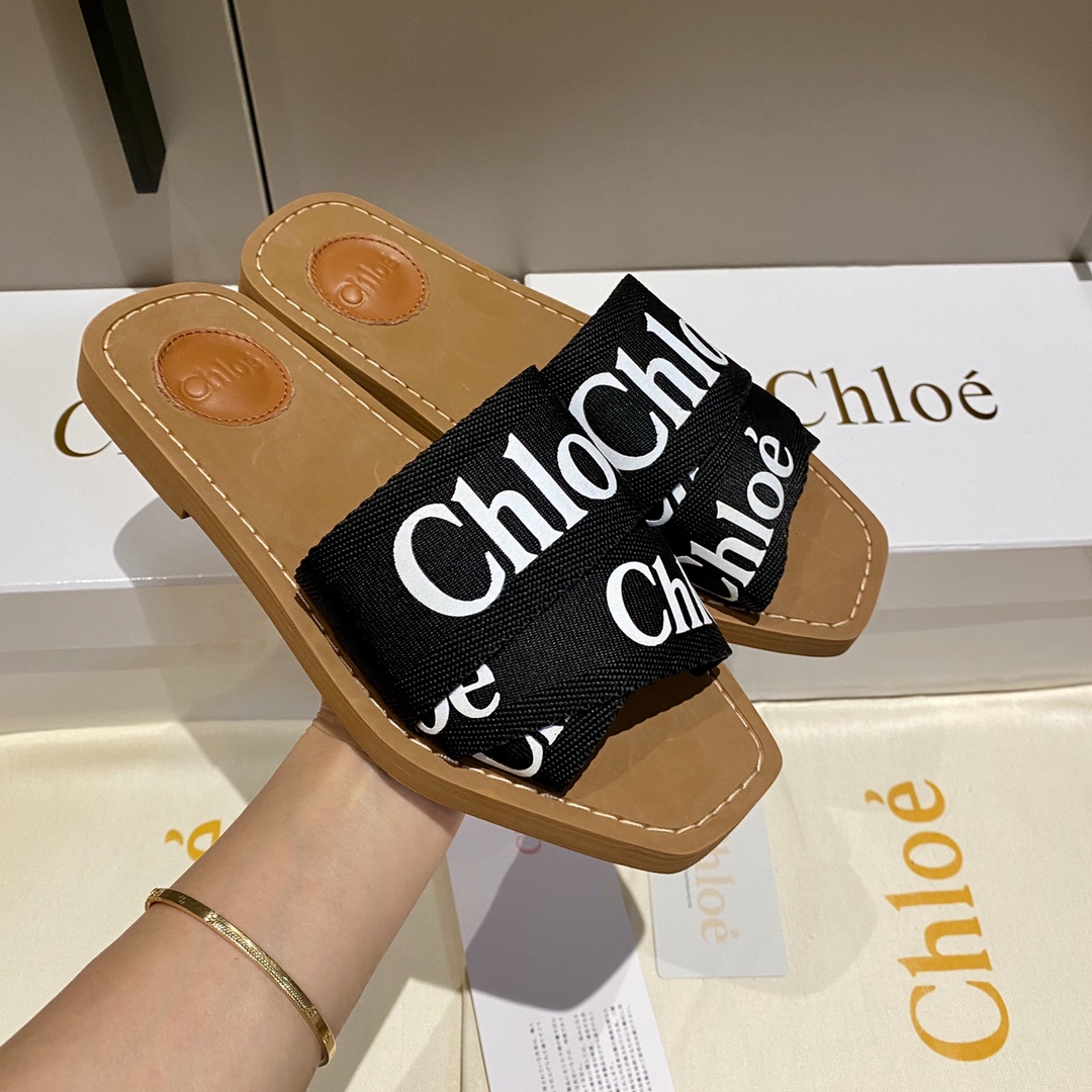 限定販売 最高品質 クロエ 靴激安通販 スリッパ ロゴプリント ファッション 便利 本革採用 ブラック_8
