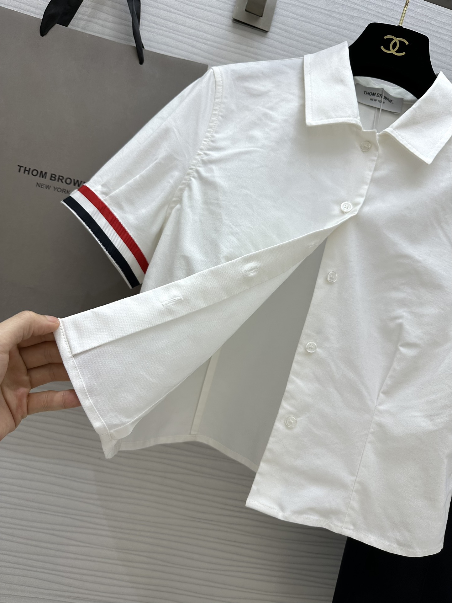 トムブラウン 白シャツコピー シャツ トップス 半袖 学院風 シンプル 春夏新品 品質保証 ホワイト_9