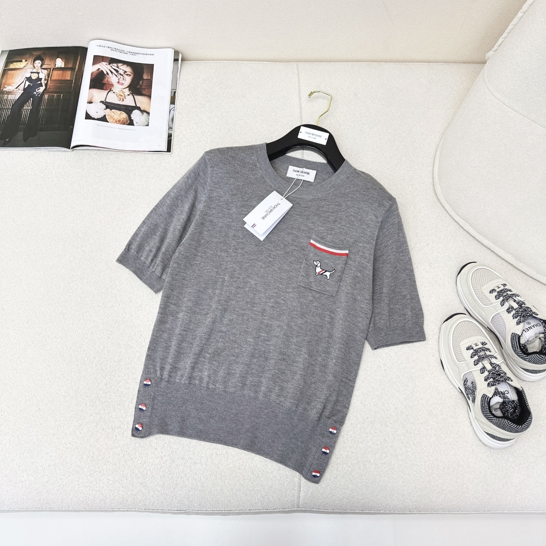 トムブラウンセーターＮ級品 セーター ニット 春夏新品 学院風 シンプル ファッション グレイ_1