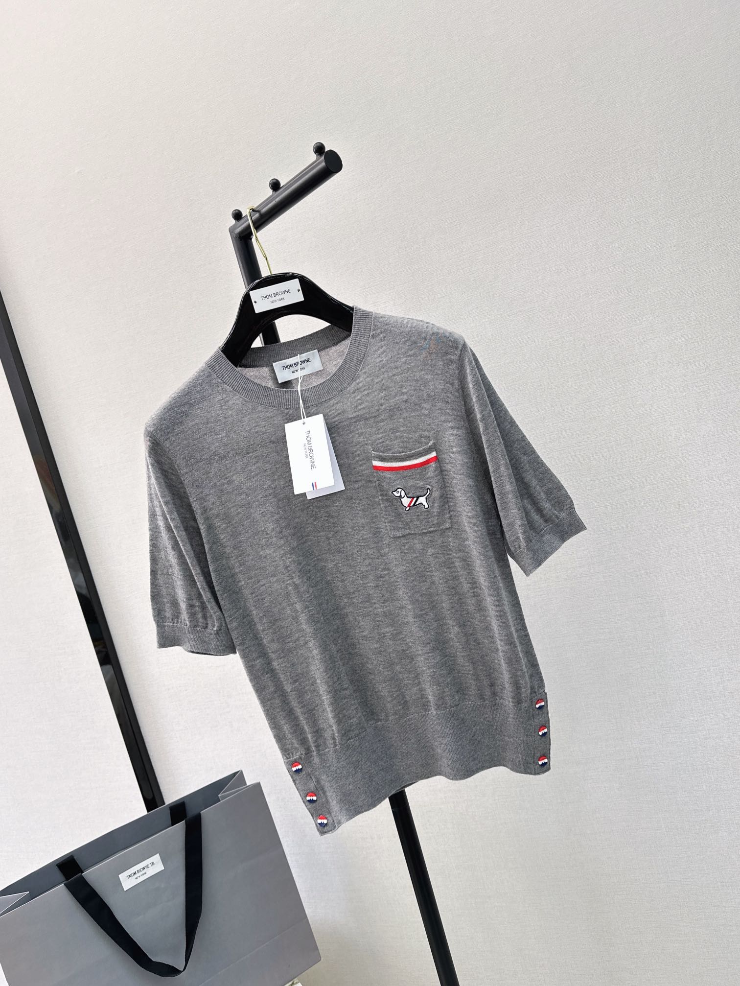 お買い得大人気 トムブラウン セーター レディースＮ級品 ニット シンプル ファッション 軽量 半袖 暖かい グレイ_2