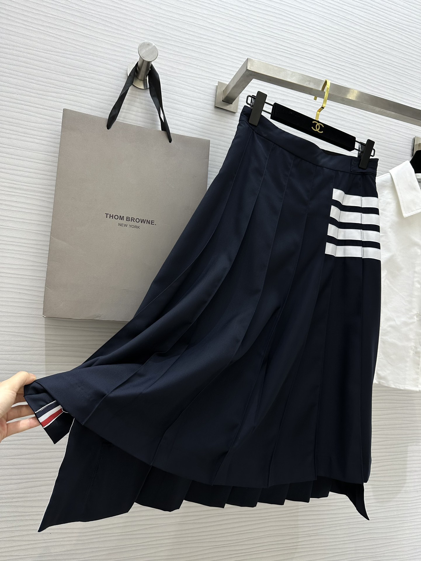 トムブラウン スカート メンズ偽物 可愛い 夏服 シンプル 品質保証 学院風 人気品 ファッション ブラック_6