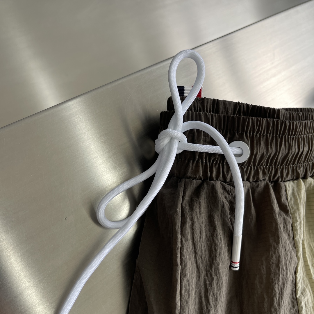 トムブラウンズボンＮ級品 ショットパンツ ビーチ 旅行 運動服 半身 快適 純綿 シンプル 人気 ブラウン_4