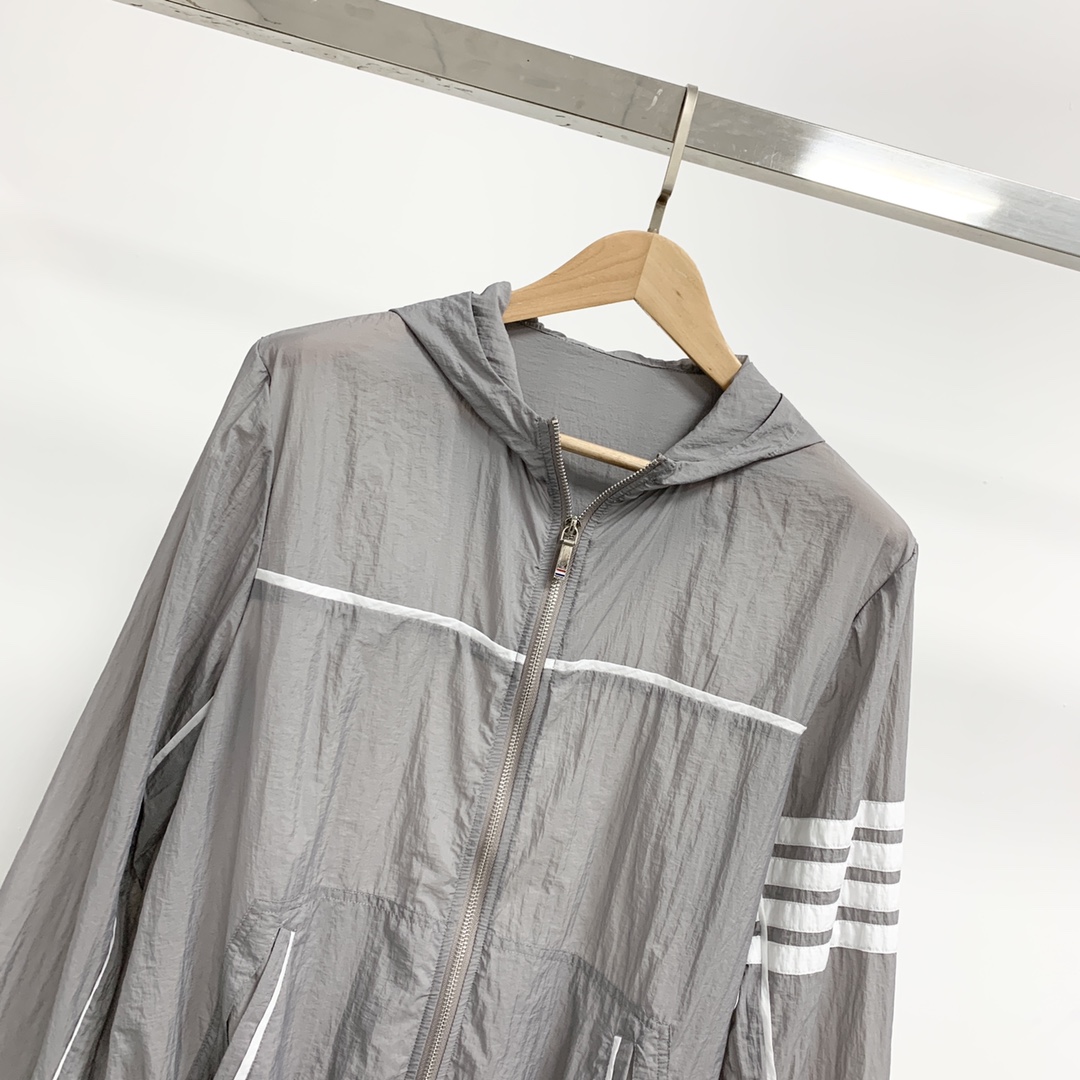 トムブラウン公式Ｎ級品 トップス 軽量 日焼け止め服 カップルアウター カジュアル 登山 旅行 グレイ_2