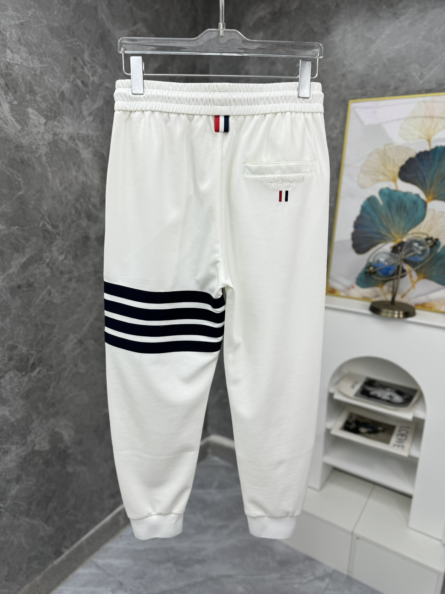 トムブラウン スウェットパンツ コーデ激安通販 カジュアル ズボン ロゴプリント 柔らかい 春夏新品 ホワイト_2