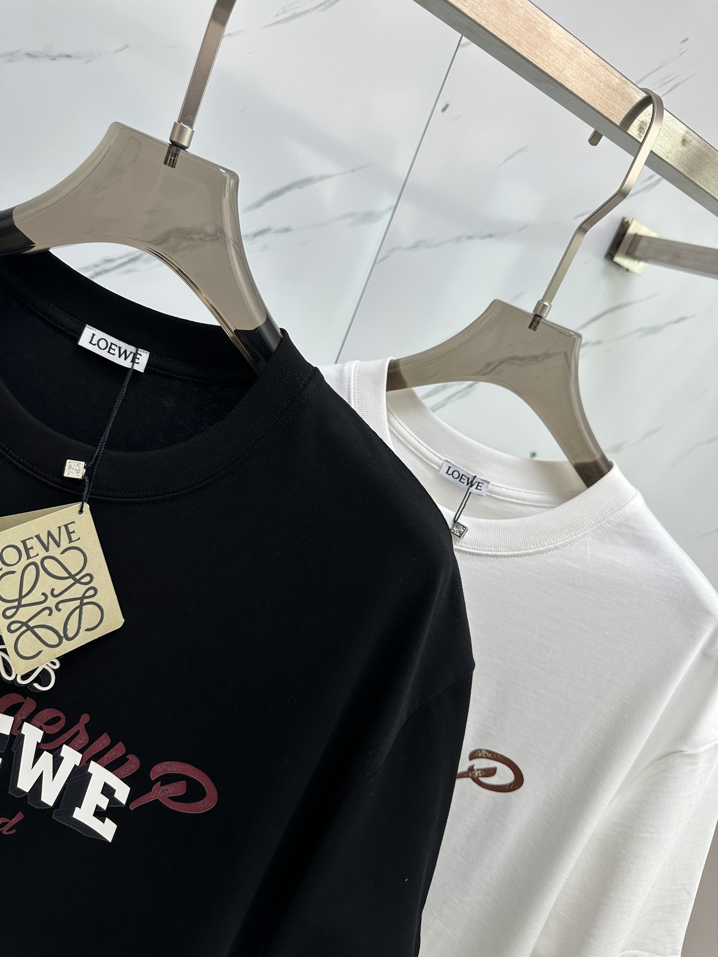 爽やかな ロエベ tシャツ 千と千尋Ｎ級品 純綿 トップス ロゴプリント 半袖 柔らかい シンプル Tシャツ ブラック_4
